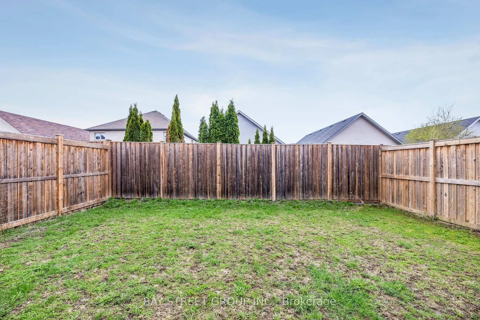 Photo 49 of 734 Sawmill Road E, Peterborough, Northcrest Ward 5 — HOMEH