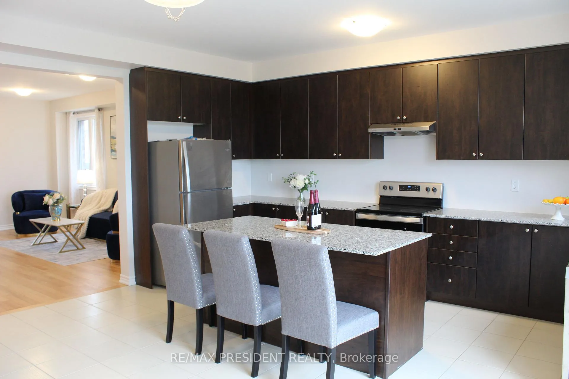 Photo 8 of 83 Brethet Heights, New Tecumseth, Rural New Tecumseth — HOMEH