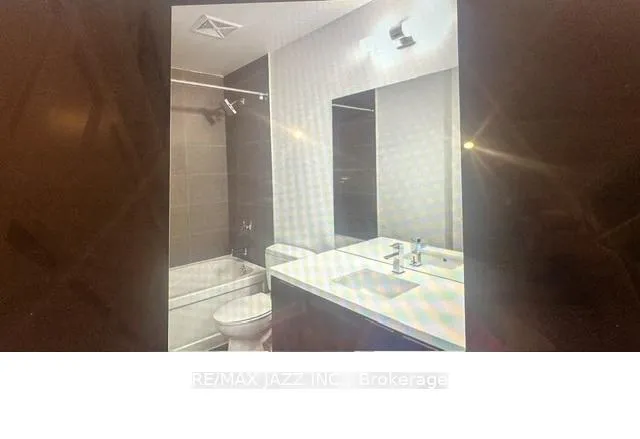 Photo 2 of Unit 1709, 8 Eglinton Avenue E, Toronto, Mount Pleasant West — HOMEH