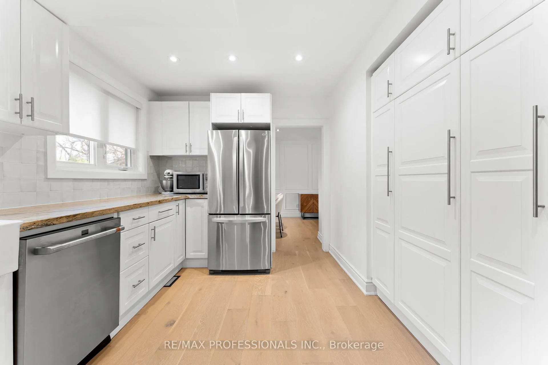 Photo 10 of 2 Tewsley Place, Etobicoke, Willowridge-Martingrove-Richview — HOMEH