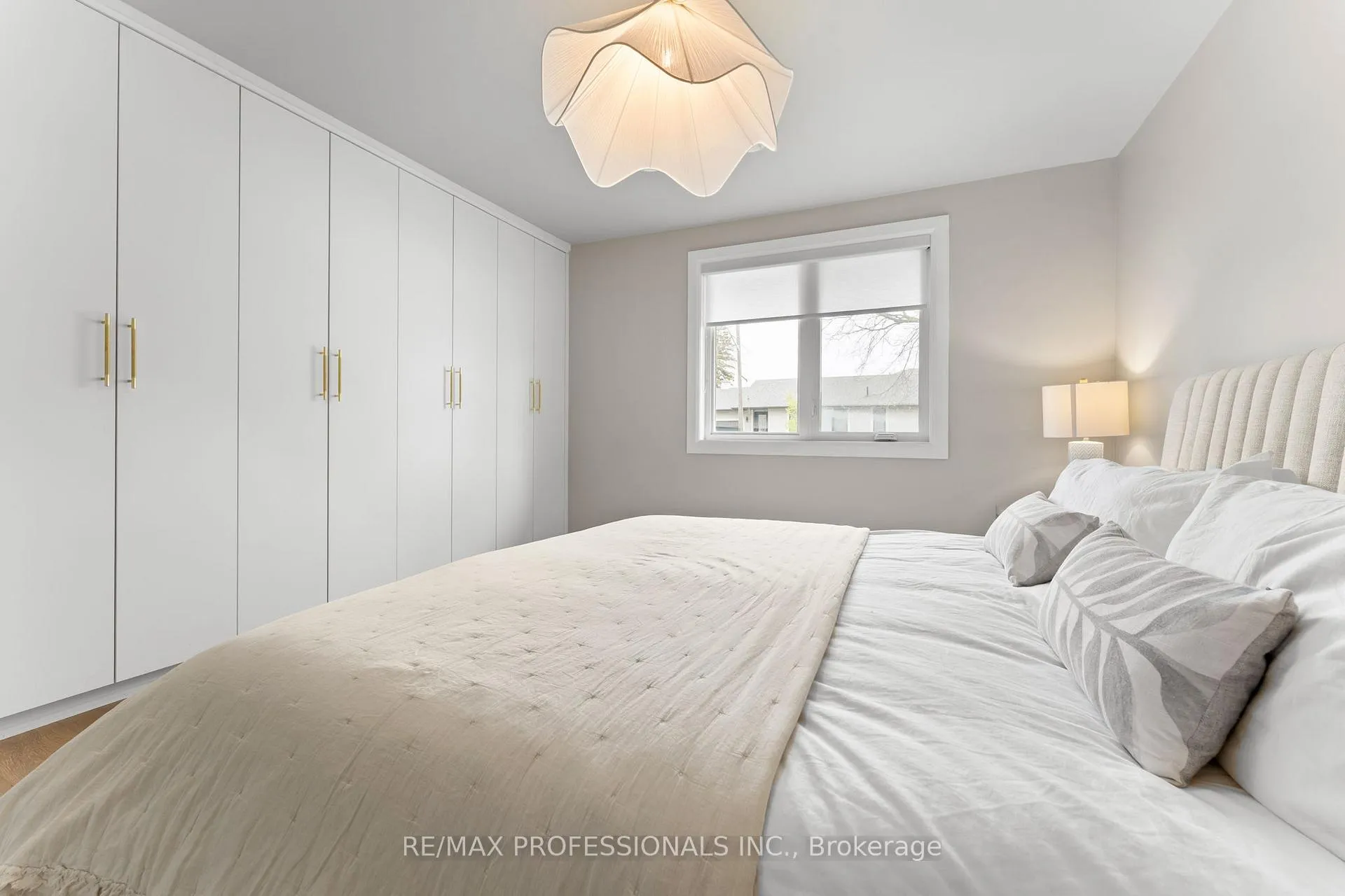 Photo 13 of 2 Tewsley Place, Etobicoke, Willowridge-Martingrove-Richview — HOMEH