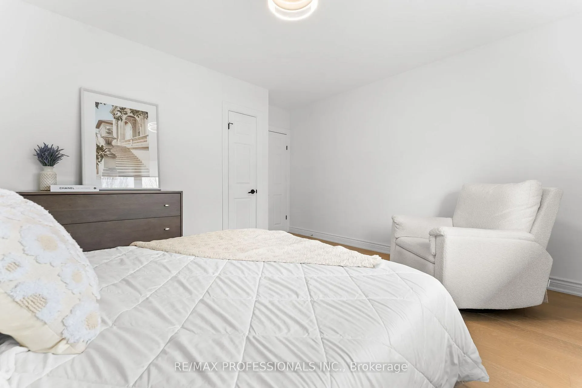 Photo 14 of 2 Tewsley Place, Etobicoke, Willowridge-Martingrove-Richview — HOMEH