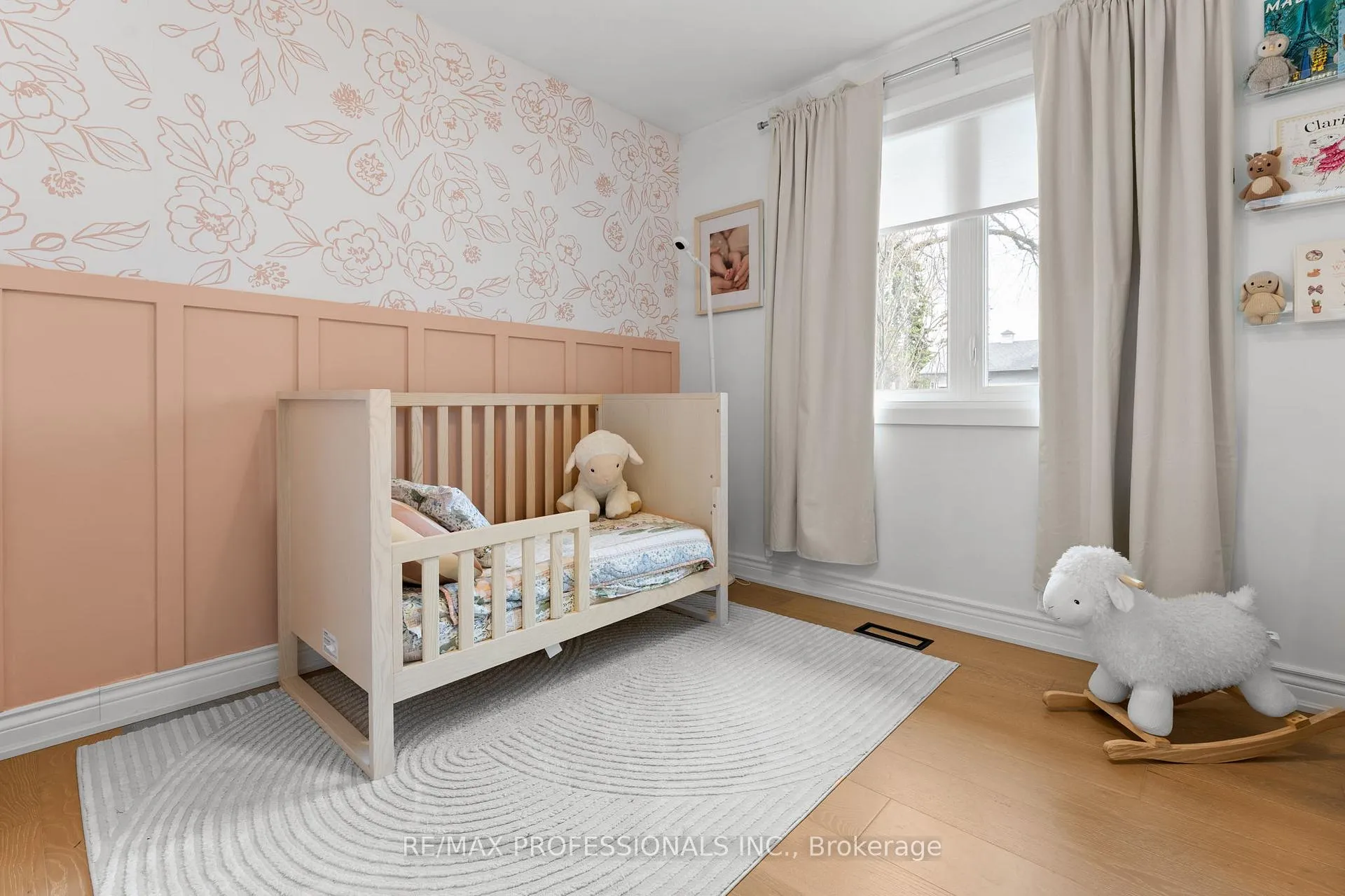 Photo 16 of 2 Tewsley Place, Etobicoke, Willowridge-Martingrove-Richview — HOMEH