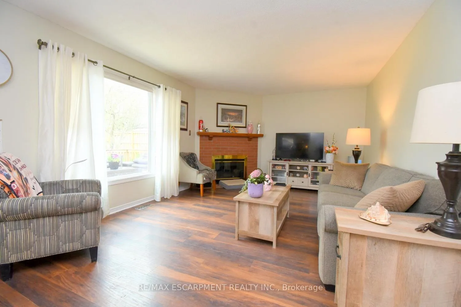 Photo 13 of 50 Buchanan Drive, Haldimand — HOMEH