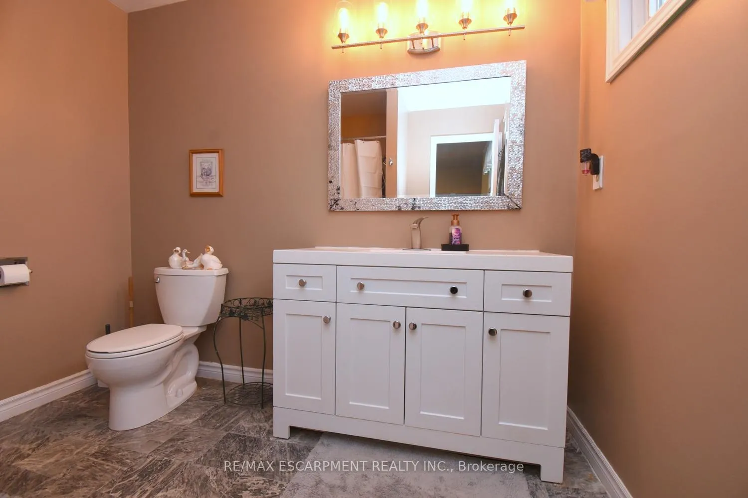 Photo 25 of 50 Buchanan Drive, Haldimand — HOMEH