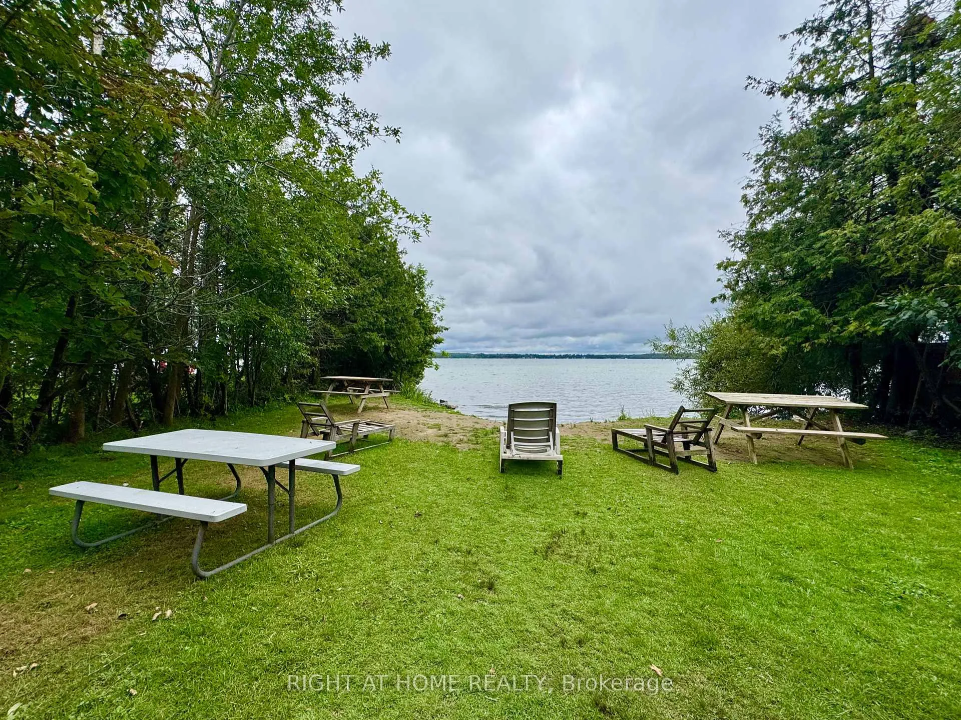 Photo 3 of 3392 Coronation Avenue, Severn, West Shore — HOMEH