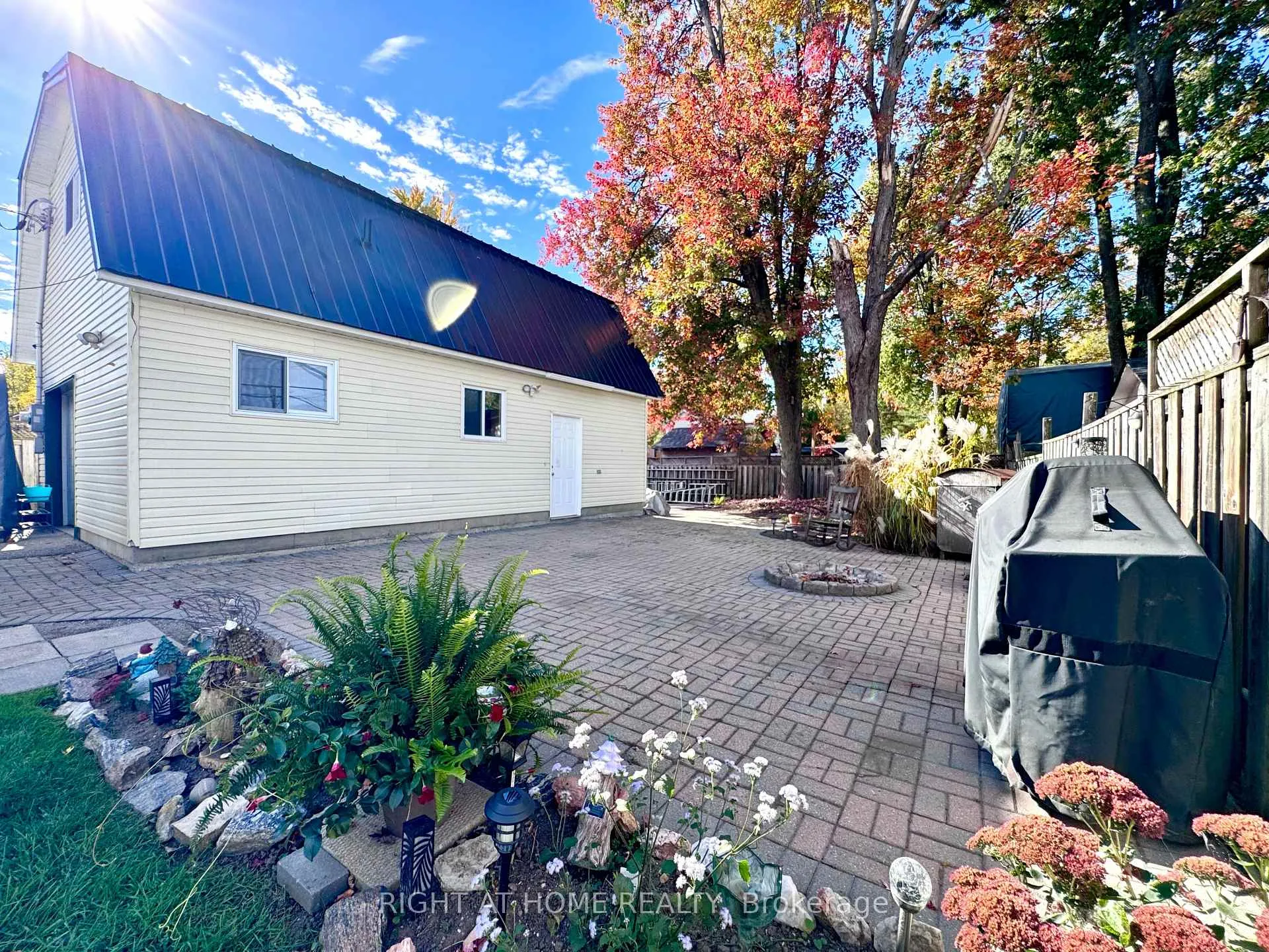 Photo 10 of 3392 Coronation Avenue, Severn, West Shore — HOMEH