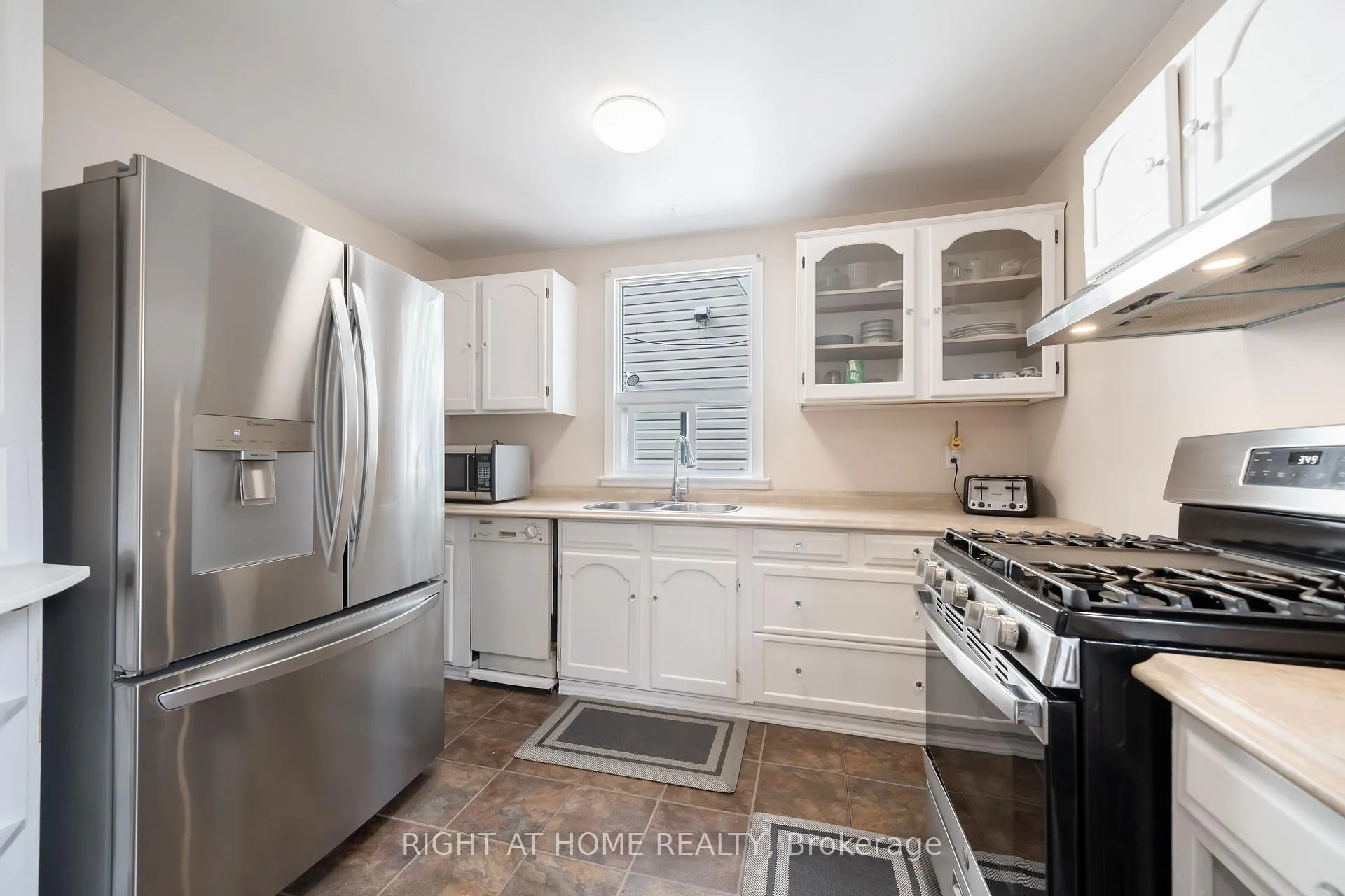 Photo 18 of 3392 Coronation Avenue, Severn, West Shore — HOMEH