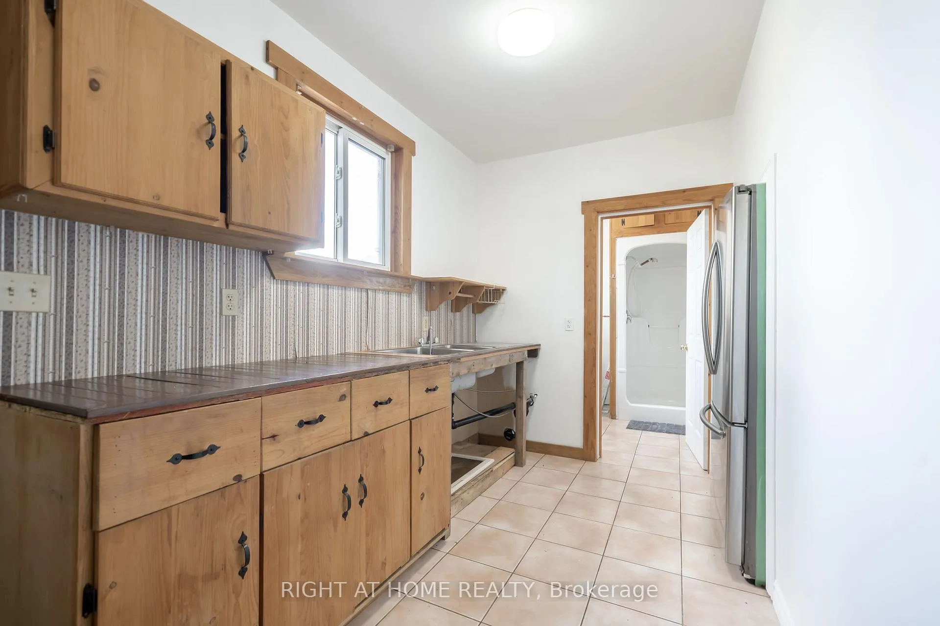 Photo 32 of 3392 Coronation Avenue, Severn, West Shore — HOMEH