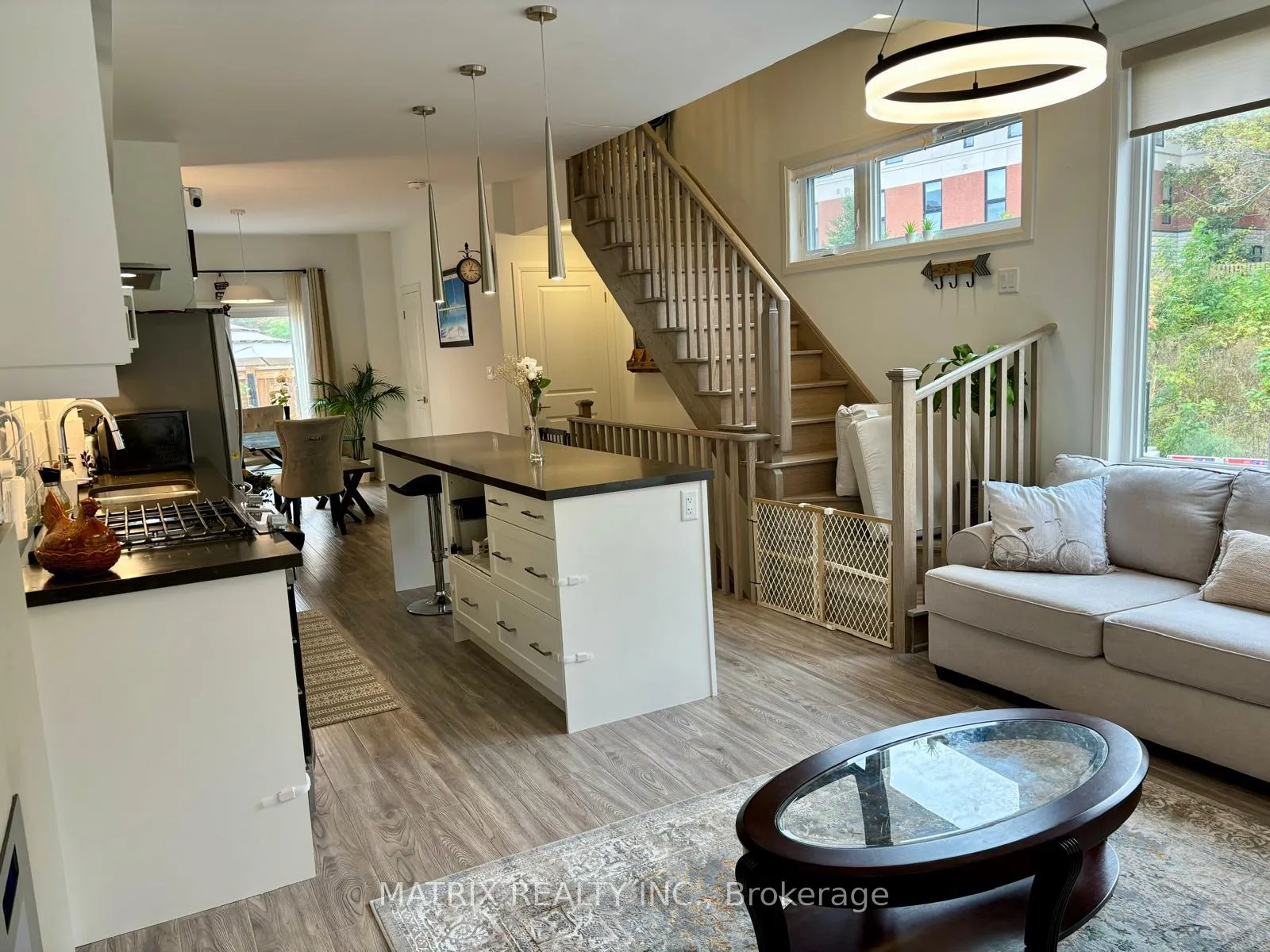 Photo 3 of 1673 Pleasure Valley Path, Oshawa, Samac — HOMEH