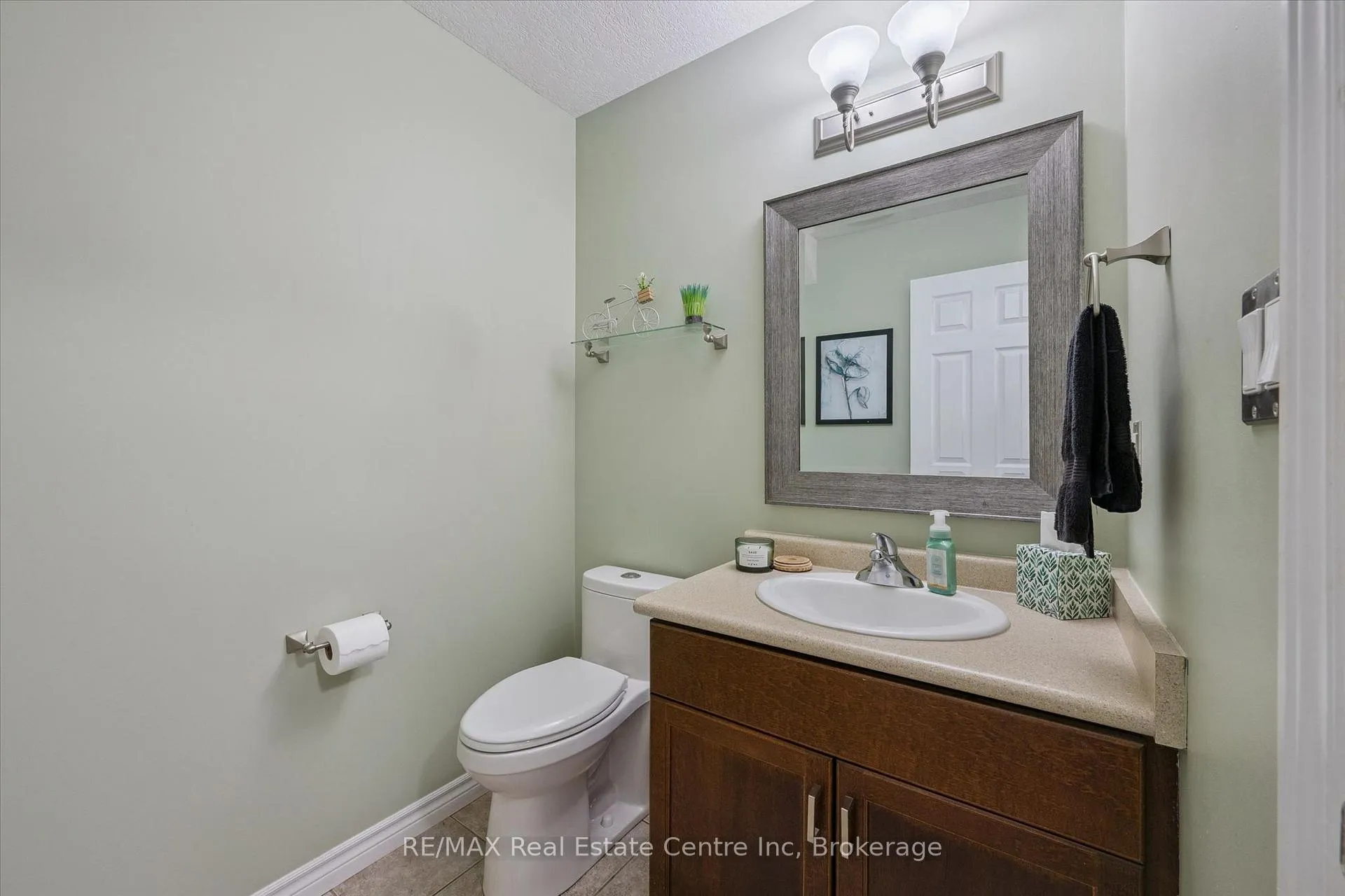 Photo 17 of 58 Clough Crescent, Guelph, Pineridge/Westminster Woods — HOMEH
