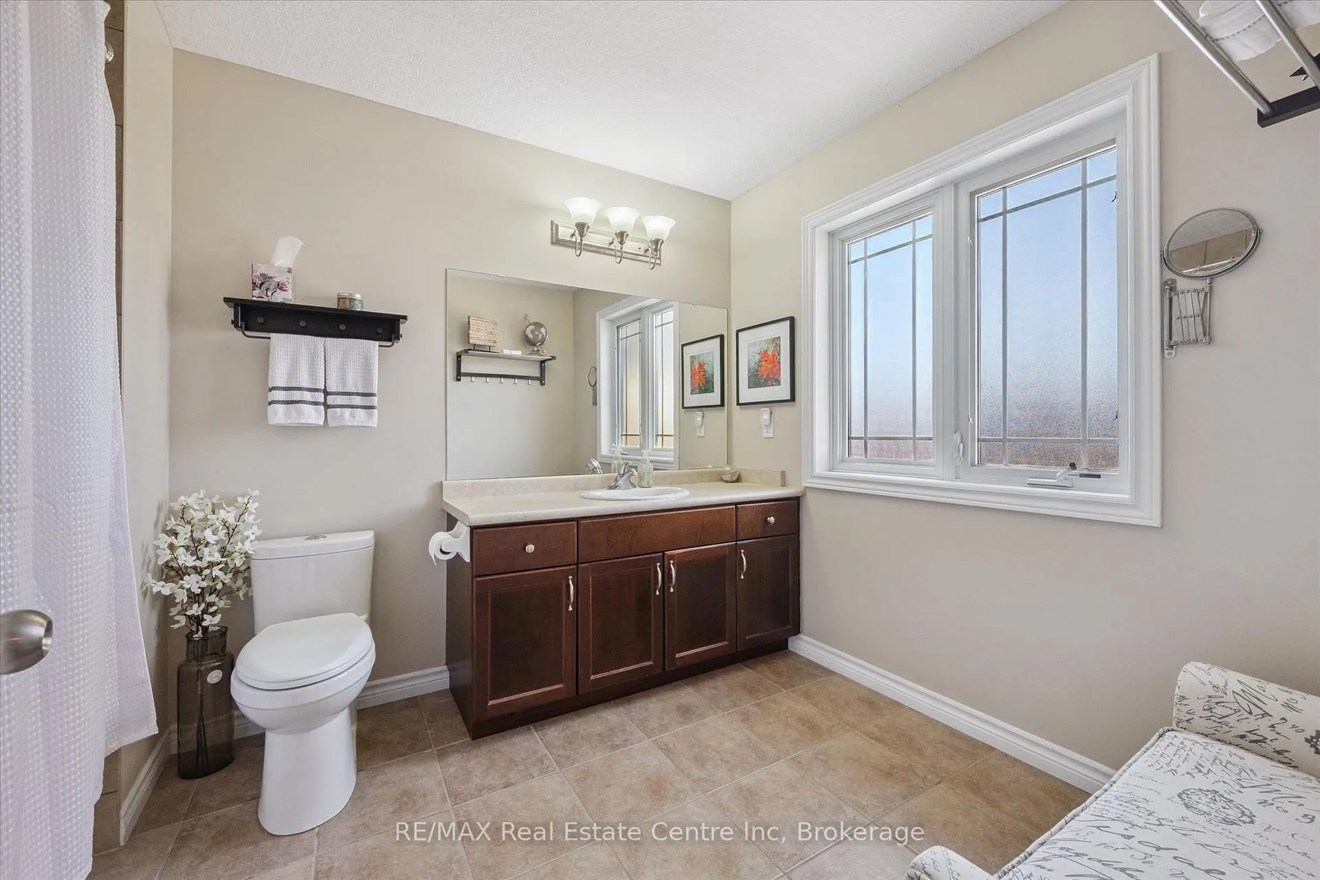 Photo 21 of 58 Clough Crescent, Guelph, Pineridge/Westminster Woods — HOMEH