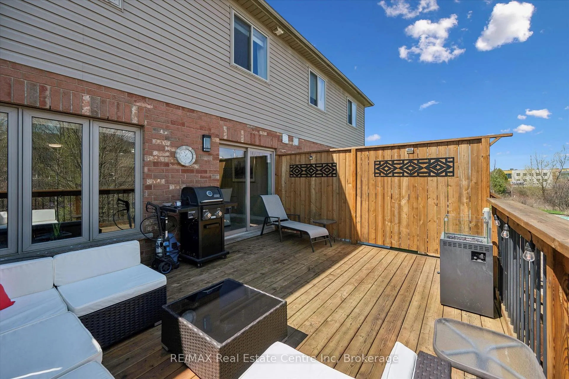 Photo 33 of 58 Clough Crescent, Guelph, Pineridge/Westminster Woods — HOMEH