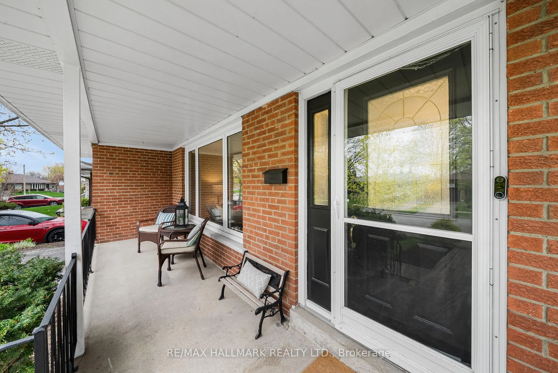 Photo 2 of 52 Richland Crescent, Etobicoke, Eringate-Centennial-West Deane — HOMEH
