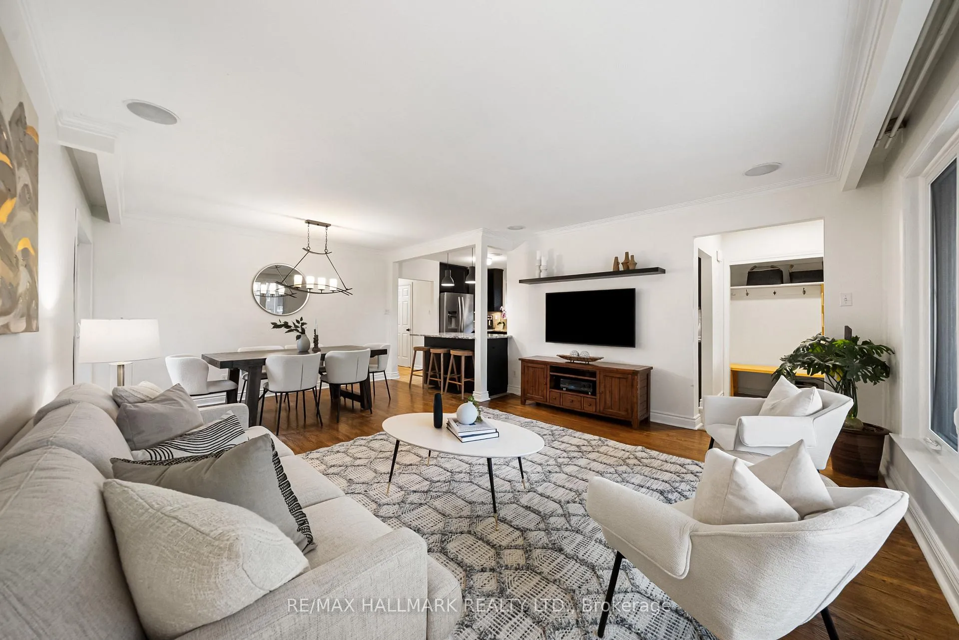Photo 6 of 52 Richland Crescent, Etobicoke, Eringate-Centennial-West Deane — HOMEH