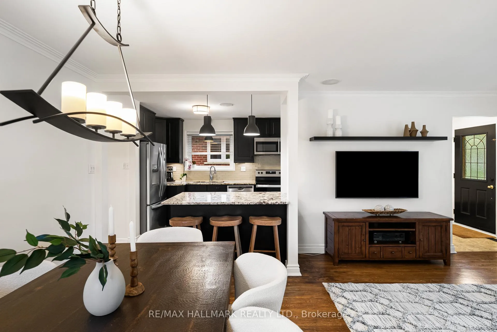 Photo 12 of 52 Richland Crescent, Etobicoke, Eringate-Centennial-West Deane — HOMEH