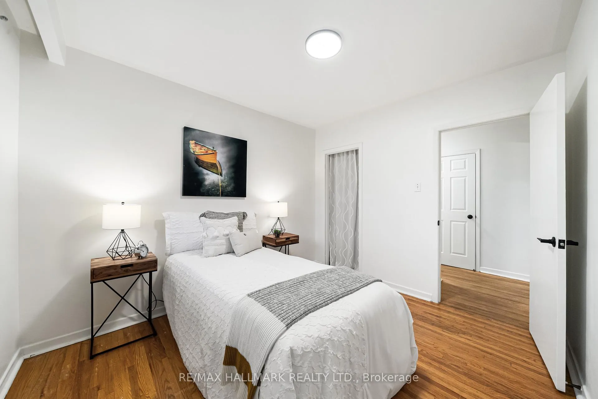 Photo 22 of 52 Richland Crescent, Etobicoke, Eringate-Centennial-West Deane — HOMEH