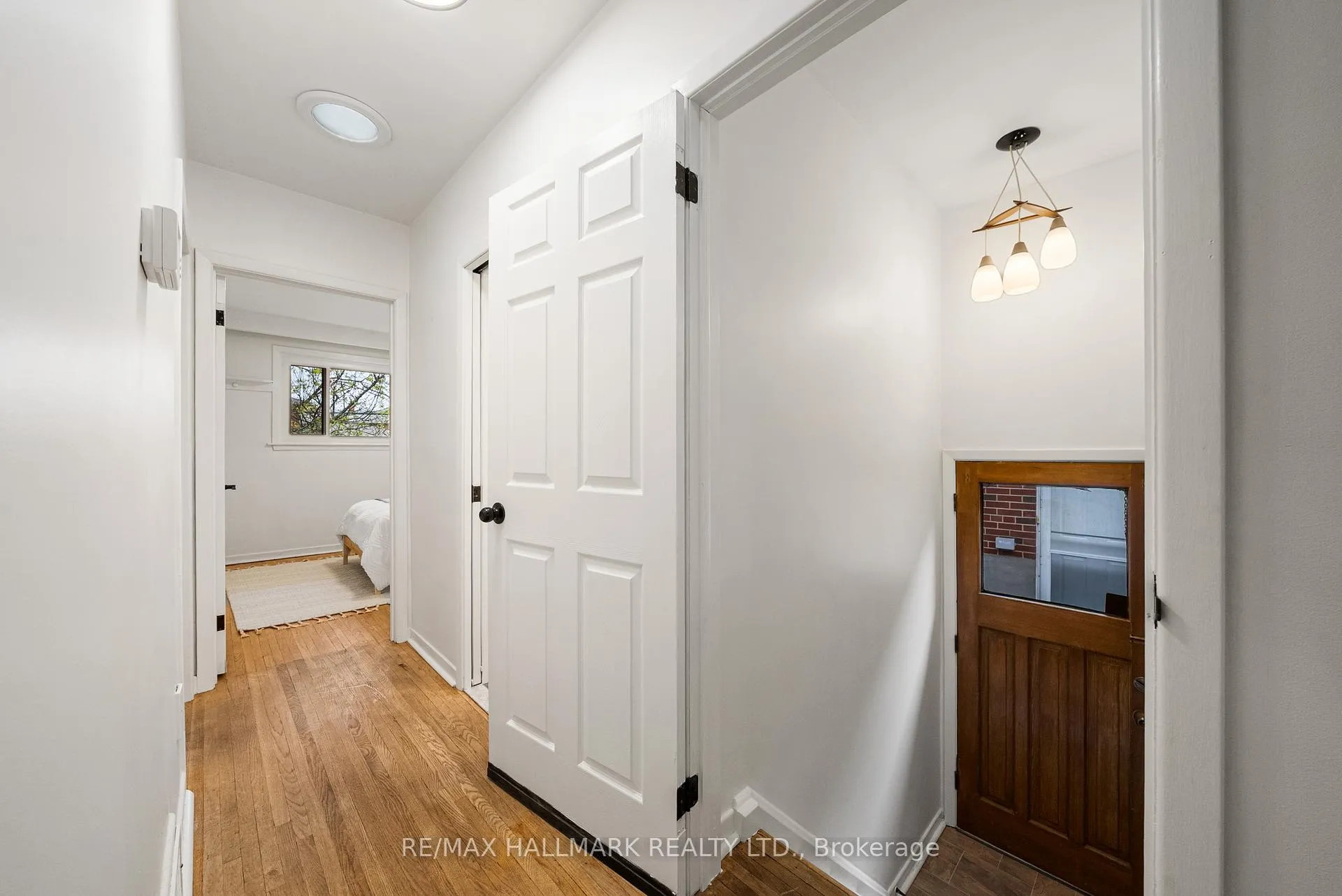 Photo 24 of 52 Richland Crescent, Etobicoke, Eringate-Centennial-West Deane — HOMEH