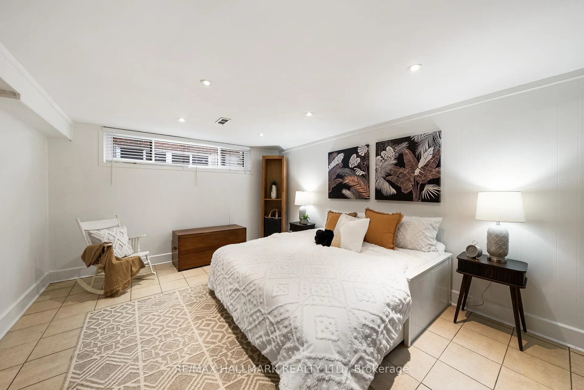 Photo 31 of 52 Richland Crescent, Etobicoke, Eringate-Centennial-West Deane — HOMEH