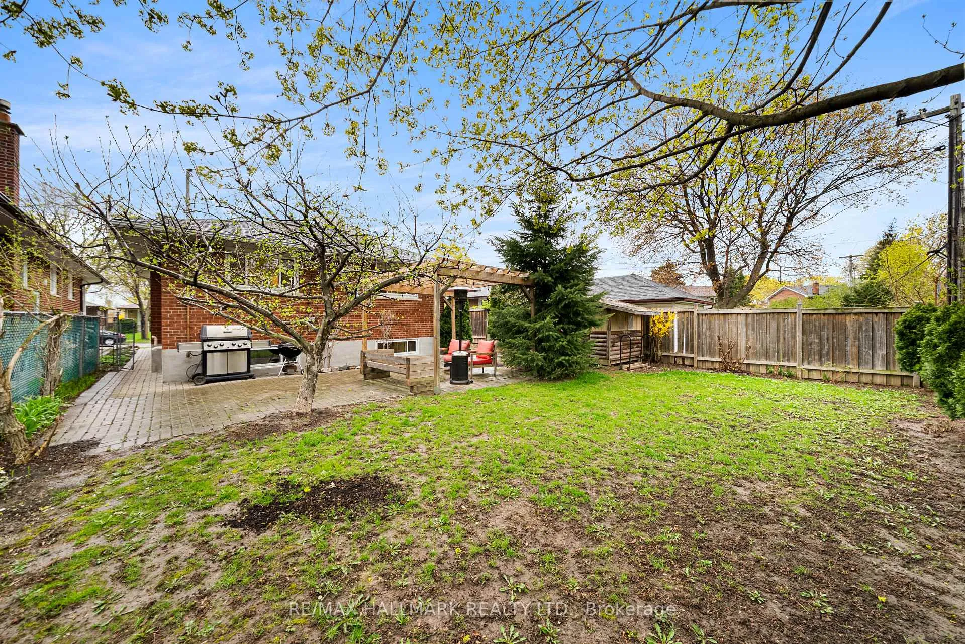 Photo 40 of 52 Richland Crescent, Etobicoke, Eringate-Centennial-West Deane — HOMEH