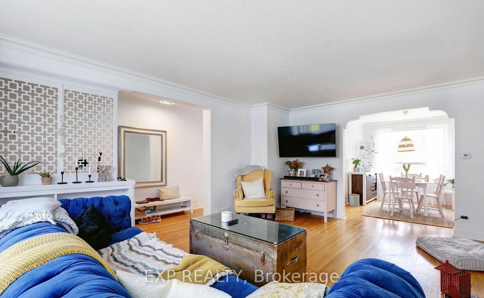 Photo 5 of 142 thompson Avenue, Etobicoke, Stonegate-Queensway — HOMEH