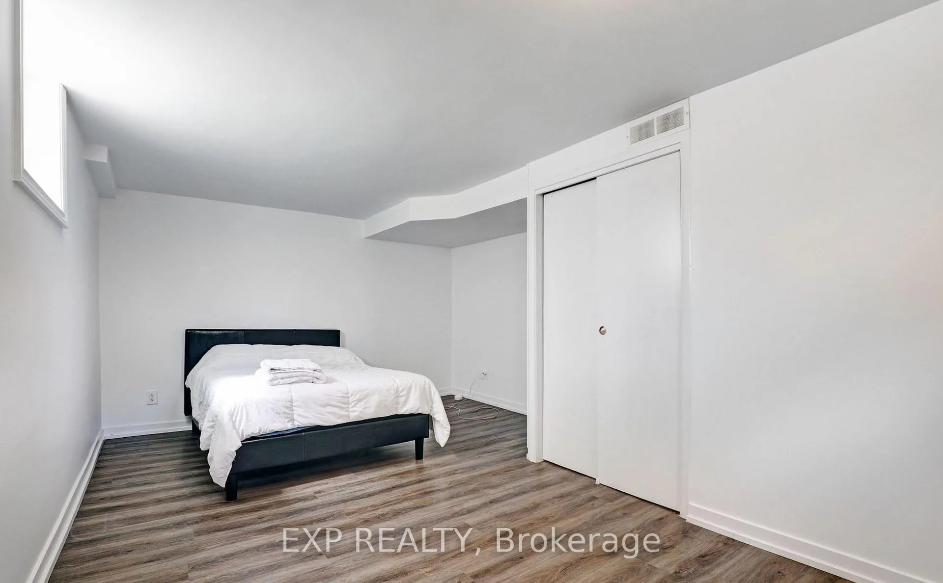 Photo 14 of 142 thompson Avenue, Etobicoke, Stonegate-Queensway — HOMEH