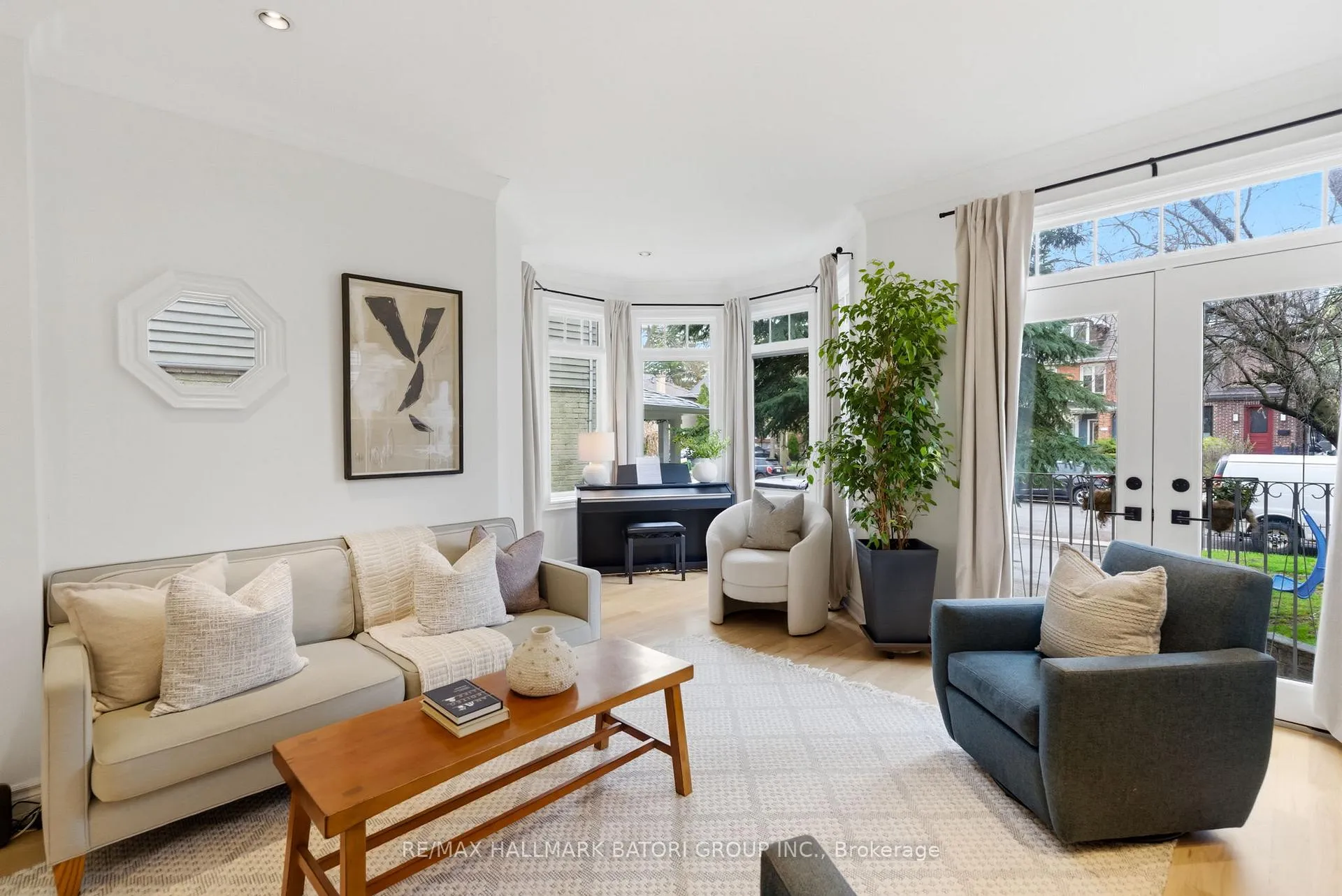 Photo 4 of 214 Ranleigh Avenue, Toronto, Lawrence Park North — HOMEH