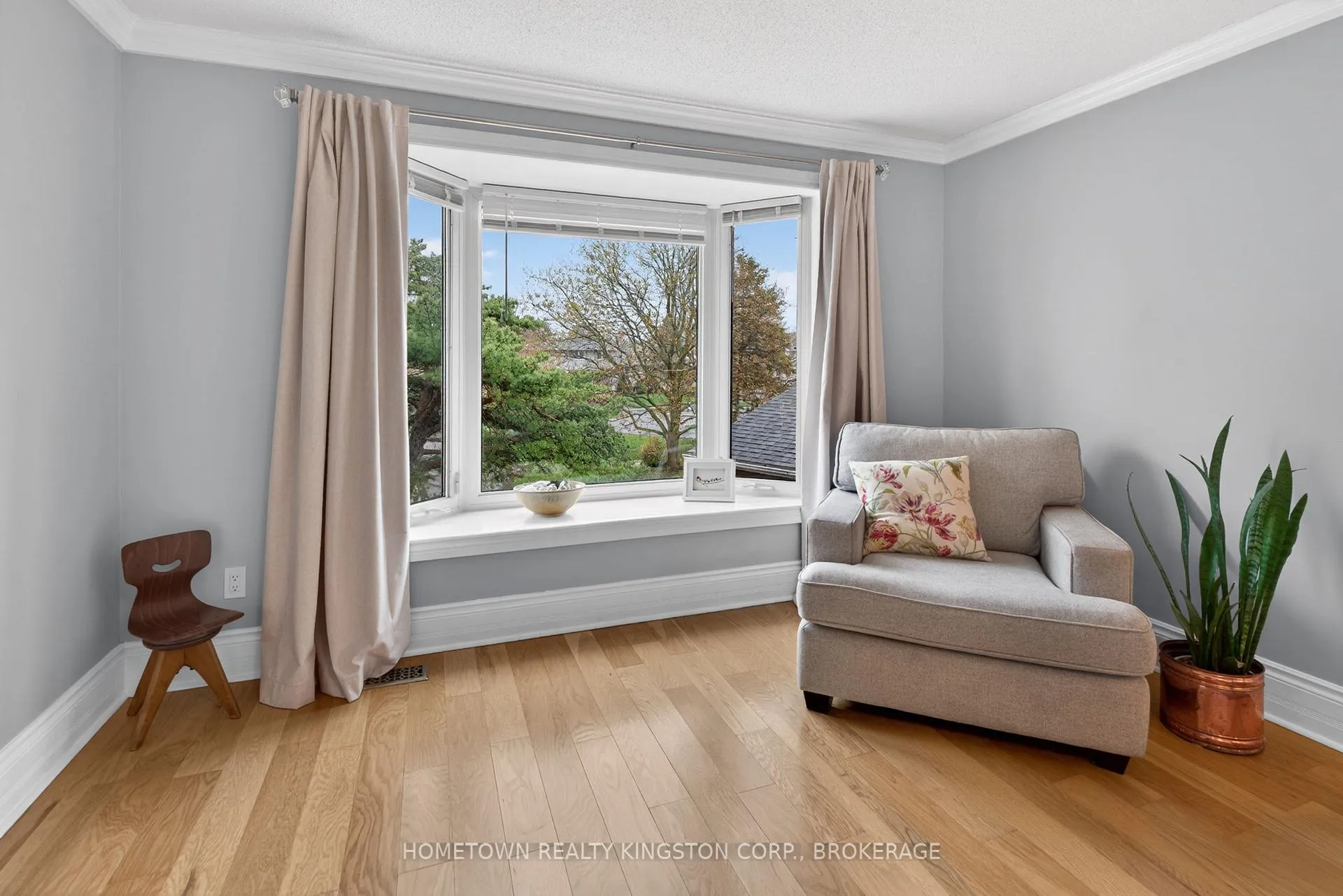 Photo 23 of 927 Edinborough Crescent, Kingston, North of Taylor-Kidd Blvd — HOMEH