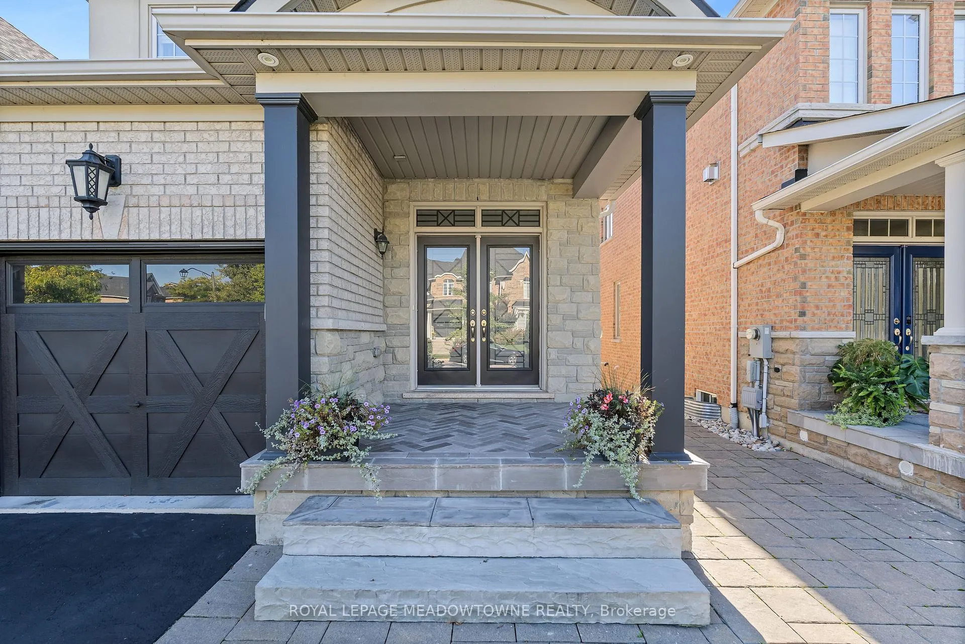 Photo 6 of 10 Silver Pond Drive, Halton Hills, Georgetown — HOMEH