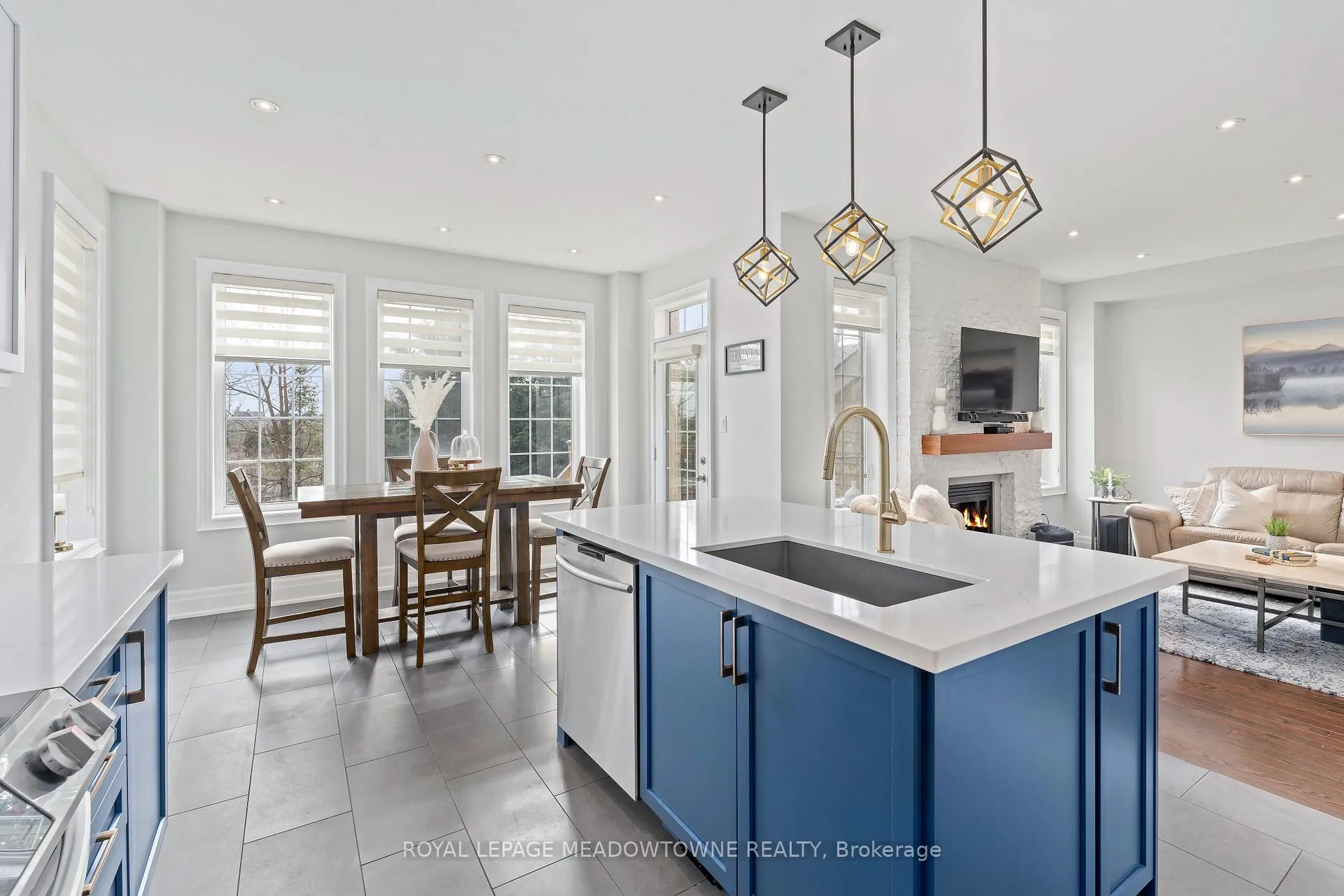 Photo 16 of 10 Silver Pond Drive, Halton Hills, Georgetown — HOMEH