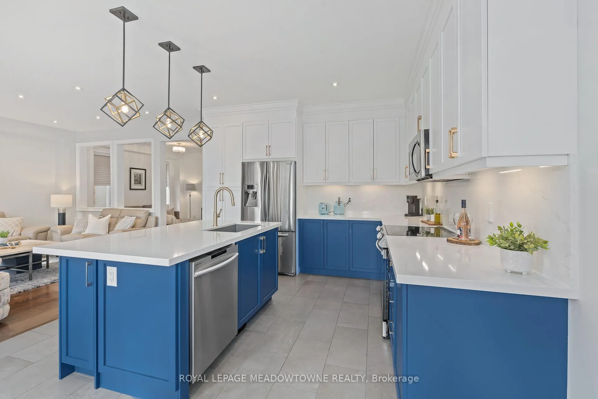 Photo 17 of 10 Silver Pond Drive, Halton Hills, Georgetown — HOMEH