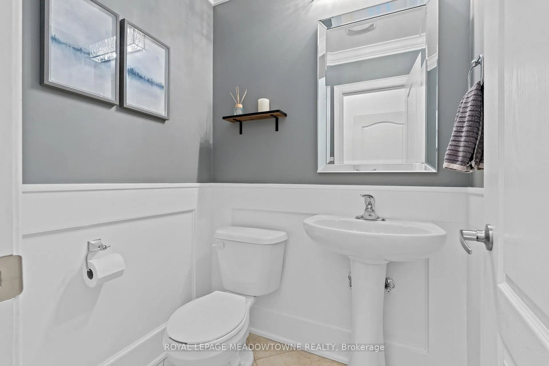 Photo 19 of 10 Silver Pond Drive, Halton Hills, Georgetown — HOMEH