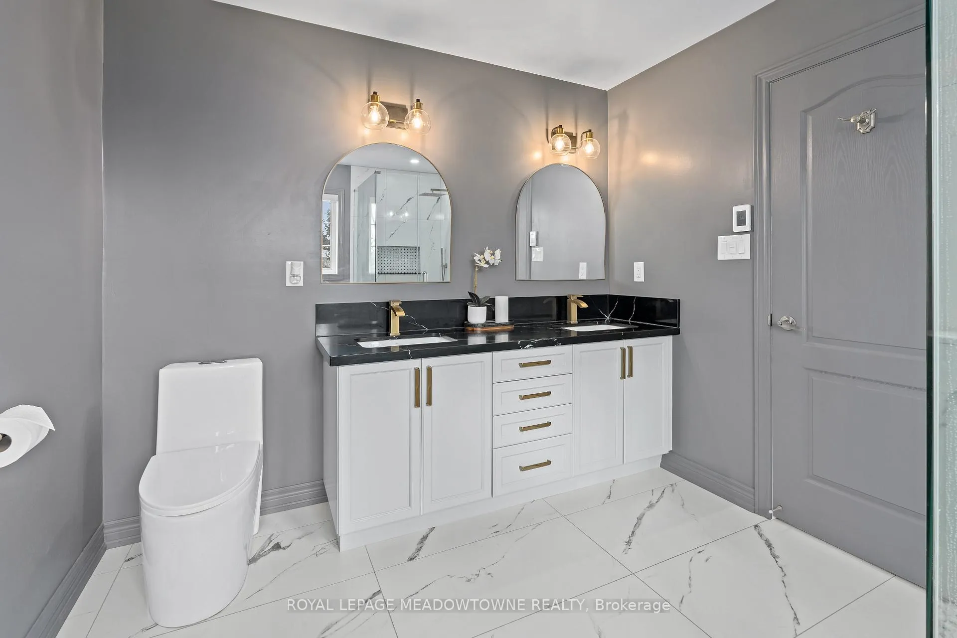 Photo 25 of 10 Silver Pond Drive, Halton Hills, Georgetown — HOMEH