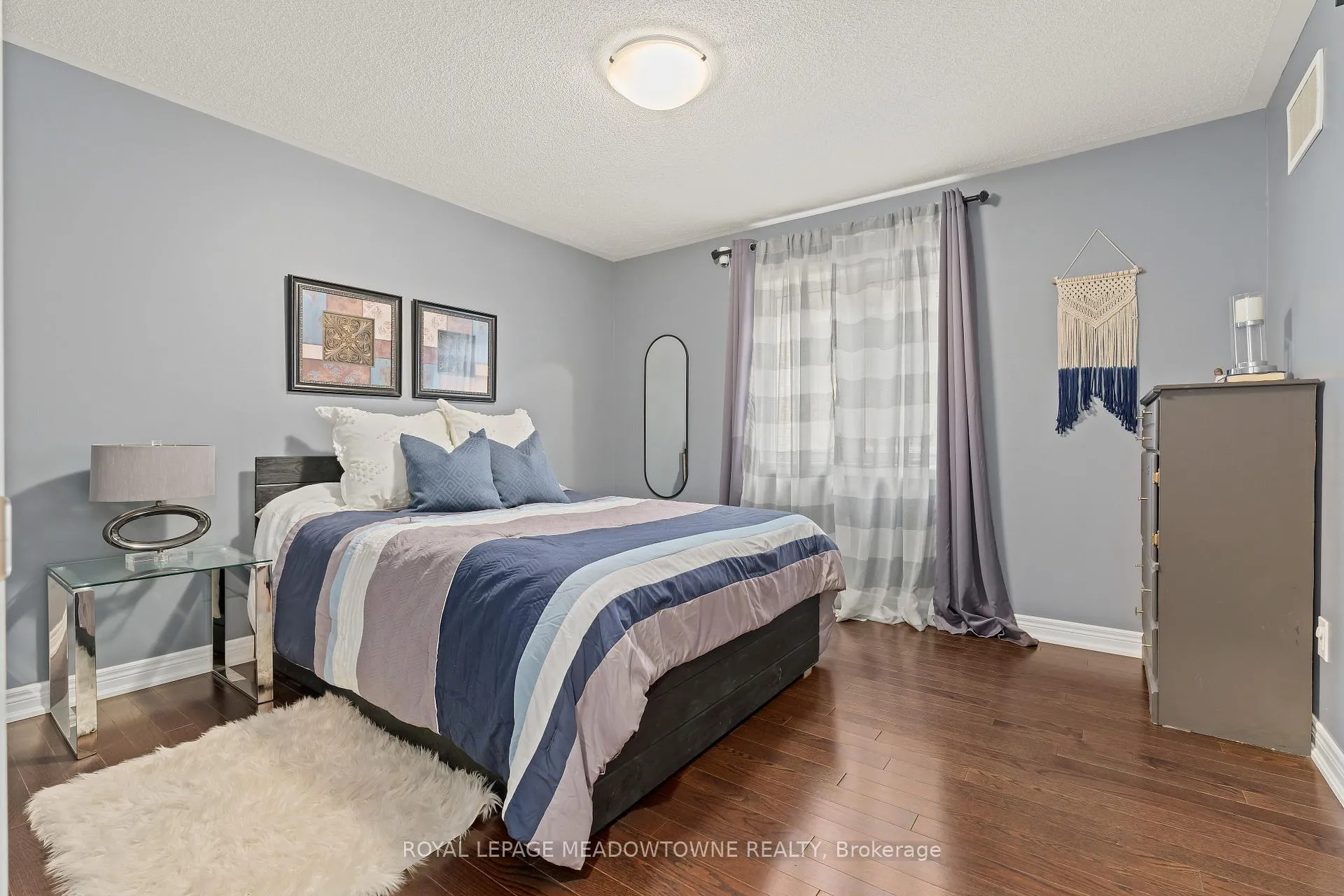 Photo 28 of 10 Silver Pond Drive, Halton Hills, Georgetown — HOMEH