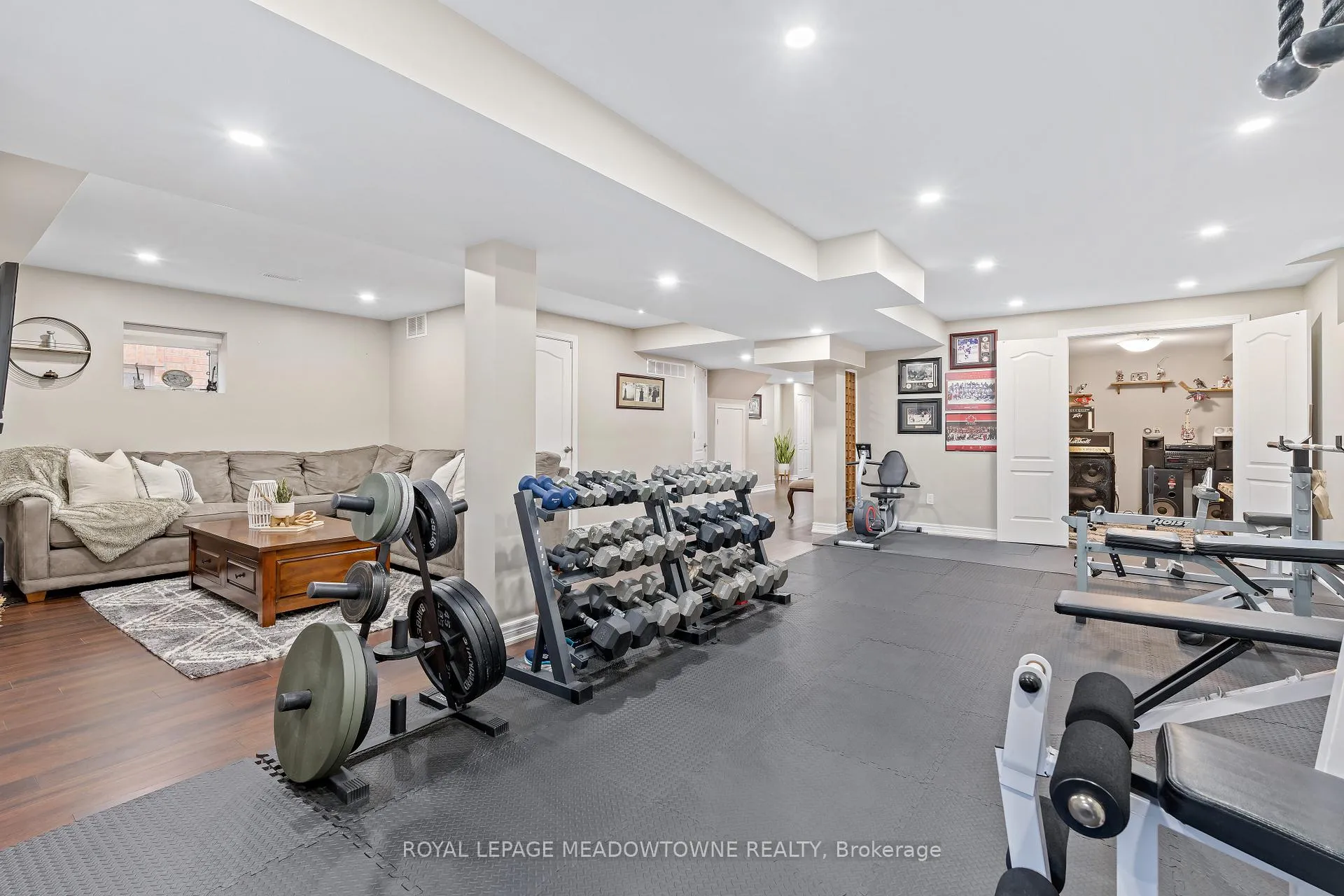 Photo 34 of 10 Silver Pond Drive, Halton Hills, Georgetown — HOMEH