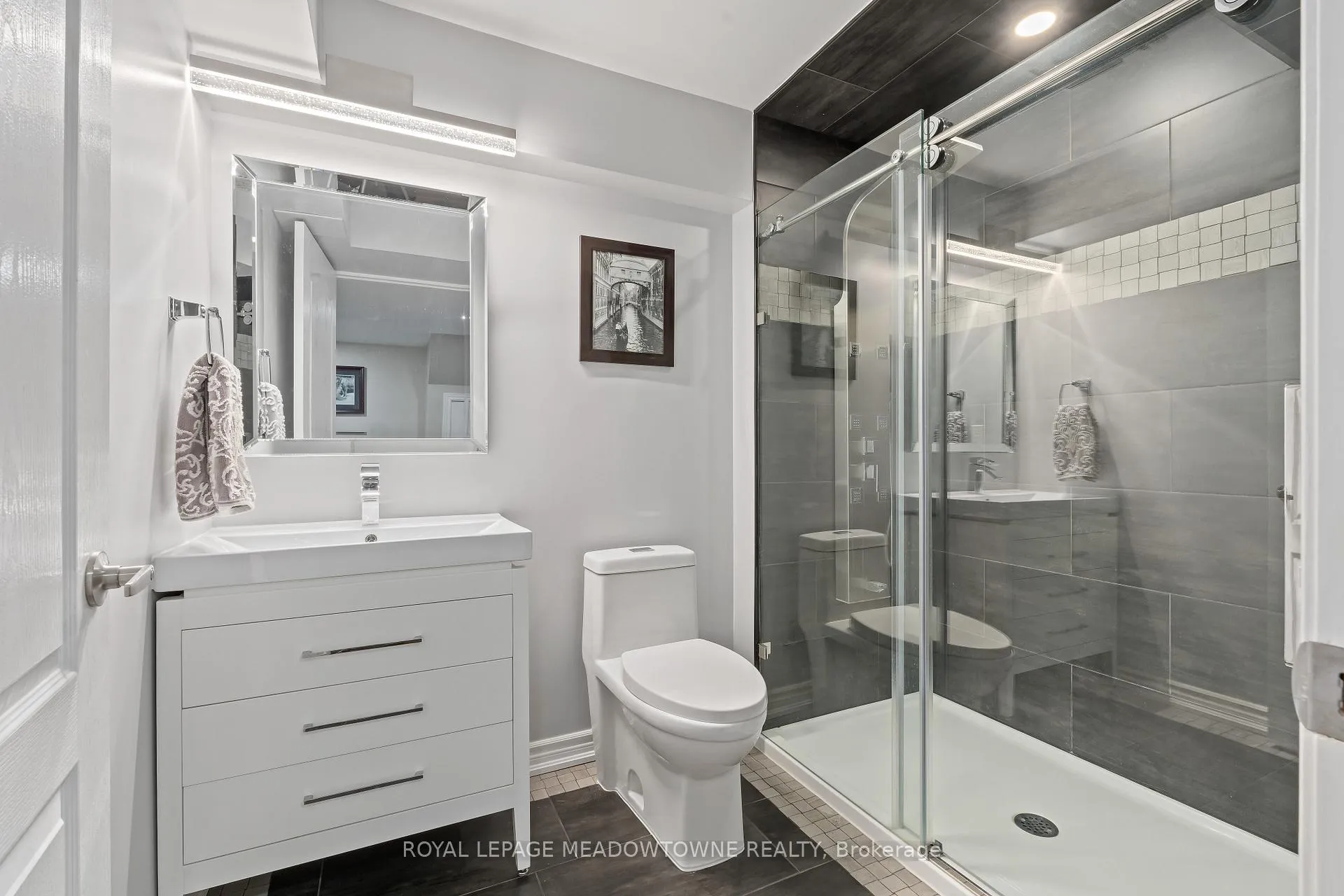 Photo 36 of 10 Silver Pond Drive, Halton Hills, Georgetown — HOMEH