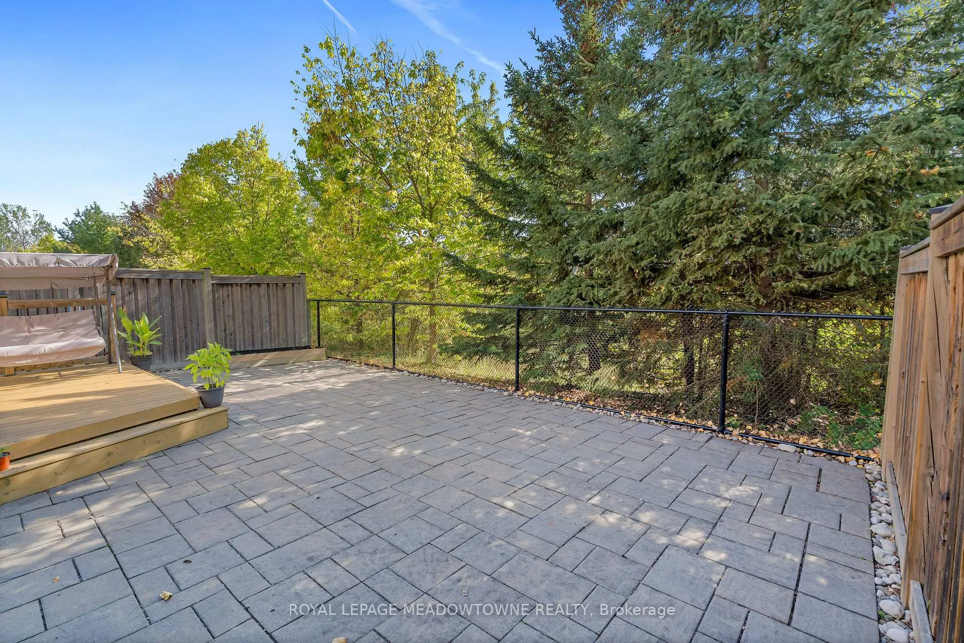Photo 43 of 10 Silver Pond Drive, Halton Hills, Georgetown — HOMEH