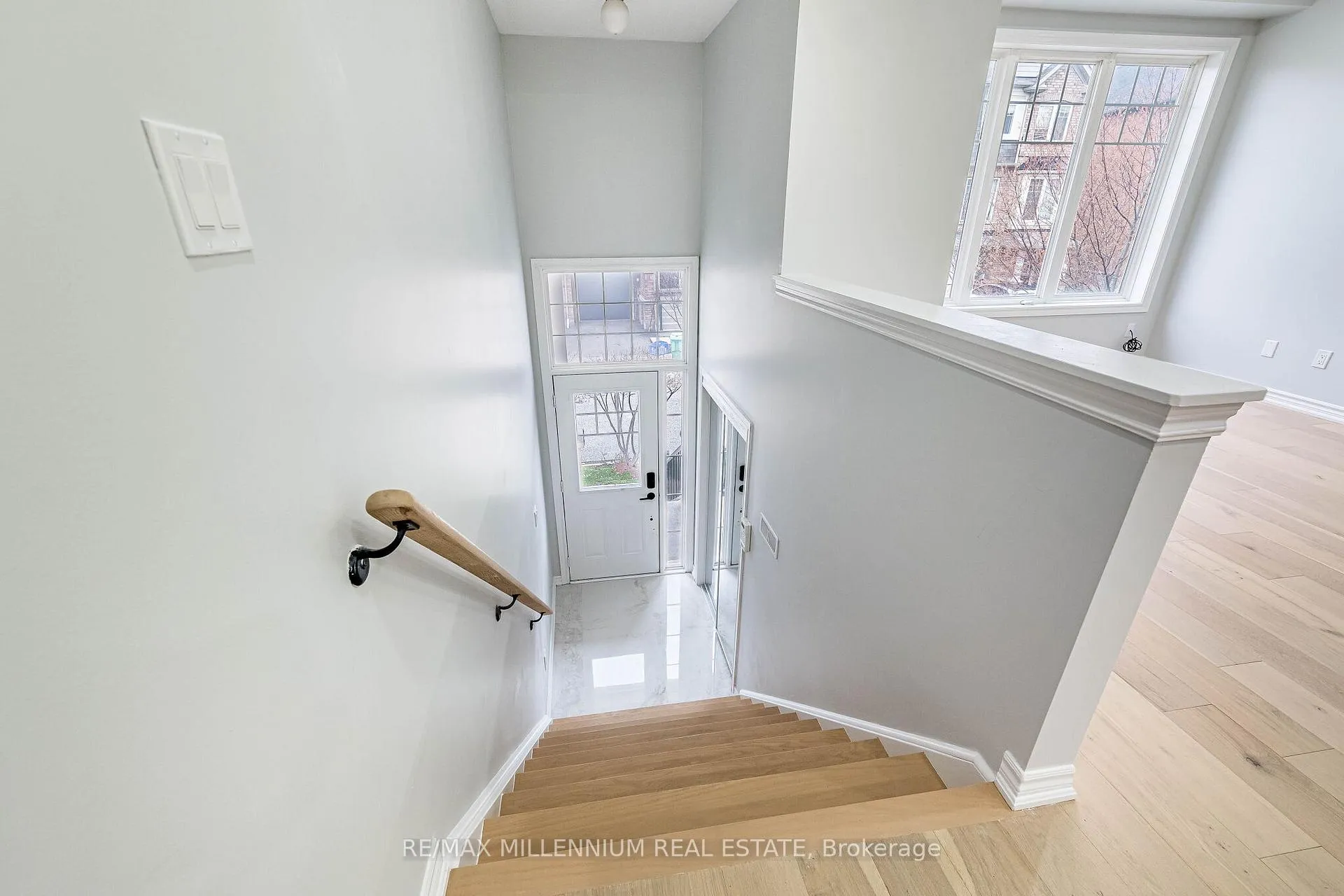 Photo 9 of 22 Magdalene Crescent, Brampton, Heart Lake — HOMEH