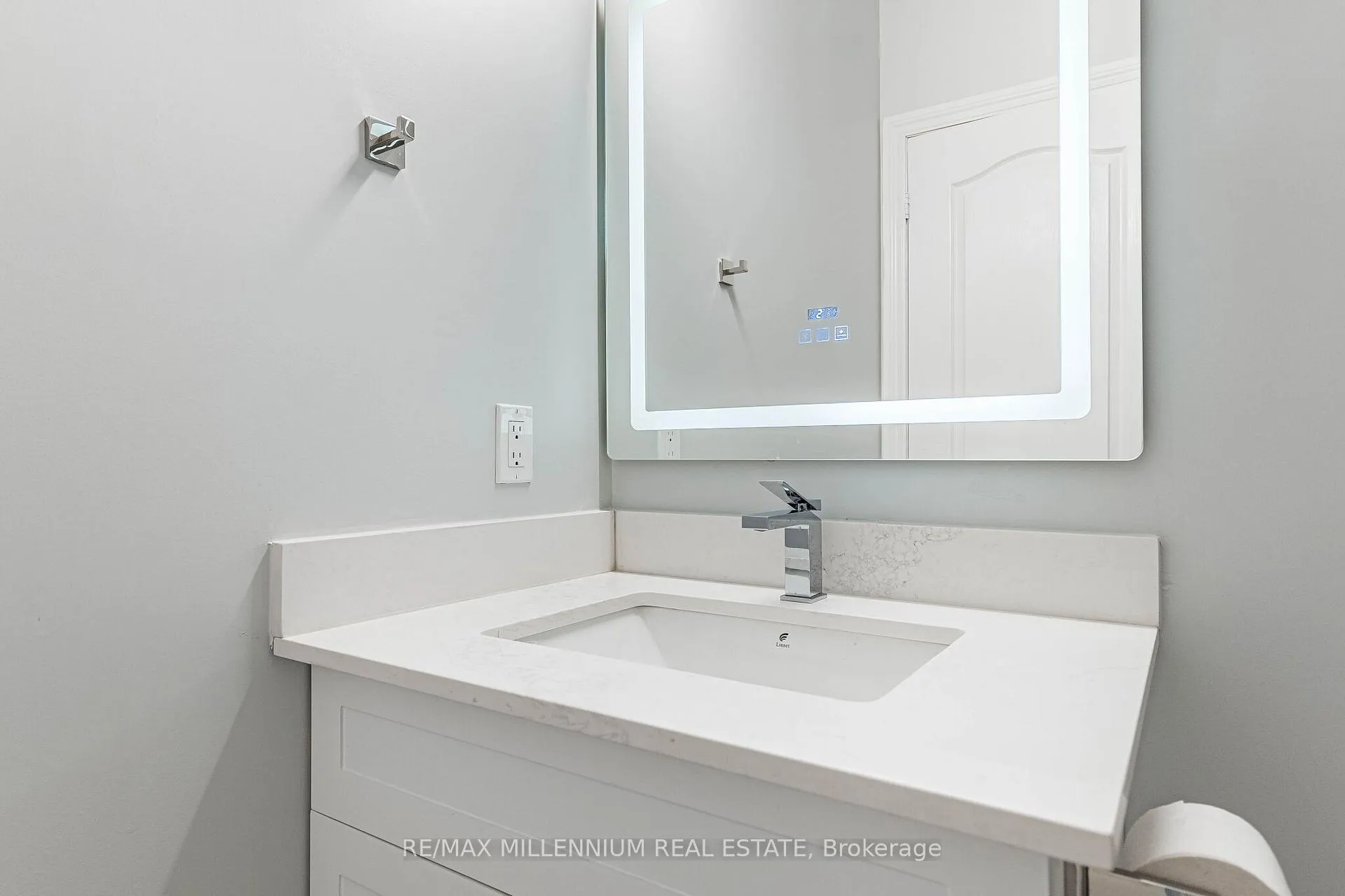 Photo 17 of 22 Magdalene Crescent, Brampton, Heart Lake — HOMEH