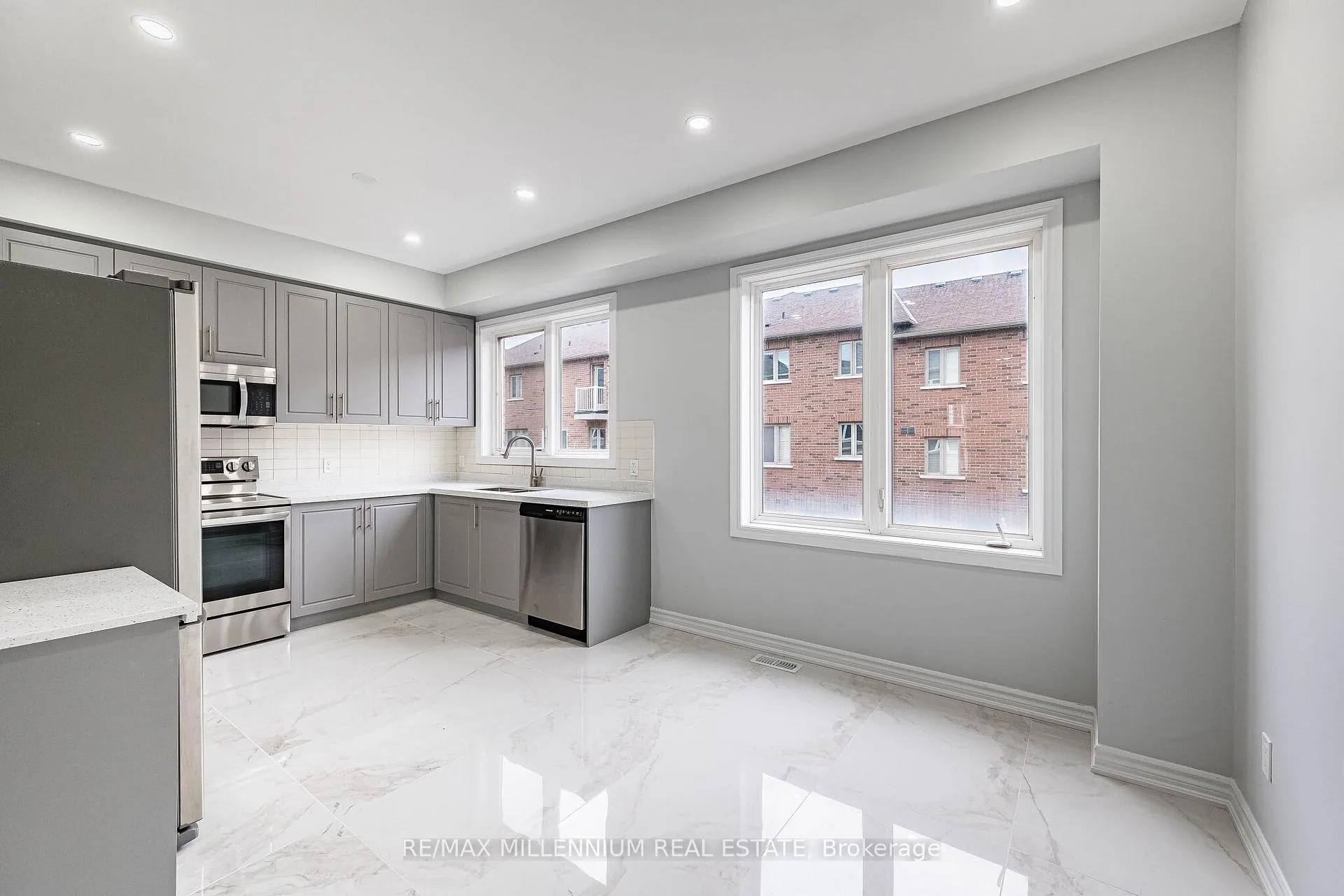 Photo 19 of 22 Magdalene Crescent, Brampton, Heart Lake — HOMEH