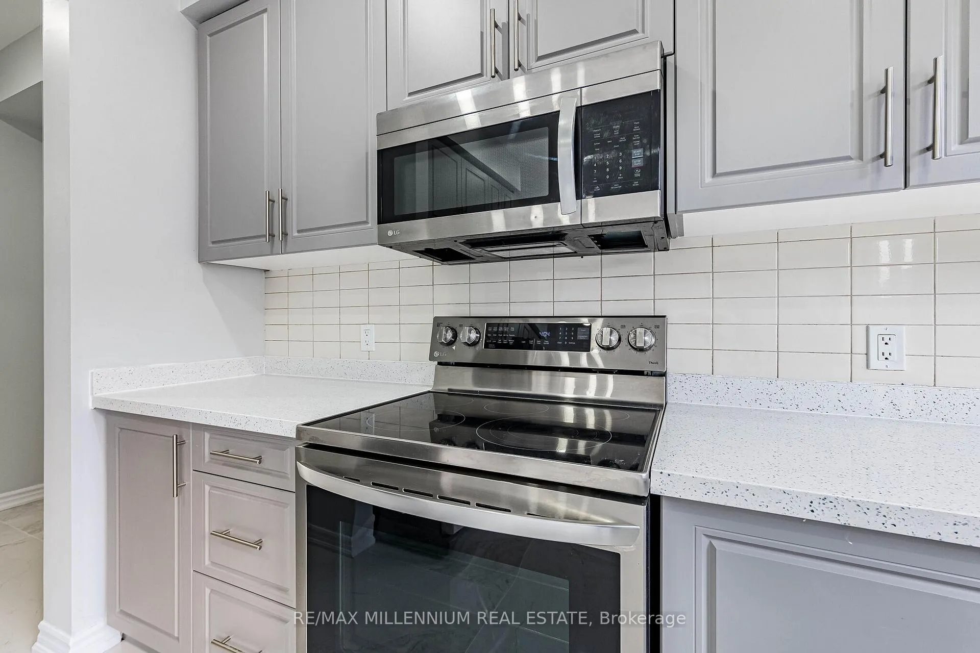 Photo 22 of 22 Magdalene Crescent, Brampton, Heart Lake — HOMEH