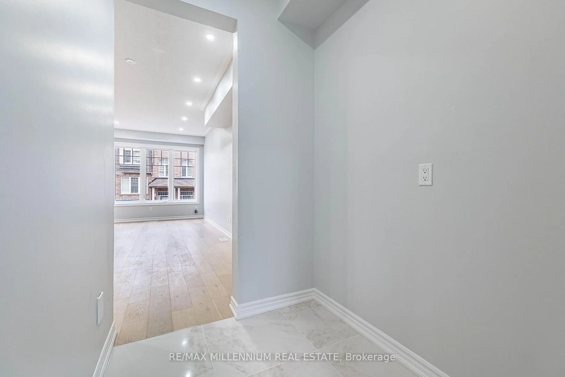 Photo 28 of 22 Magdalene Crescent, Brampton, Heart Lake — HOMEH