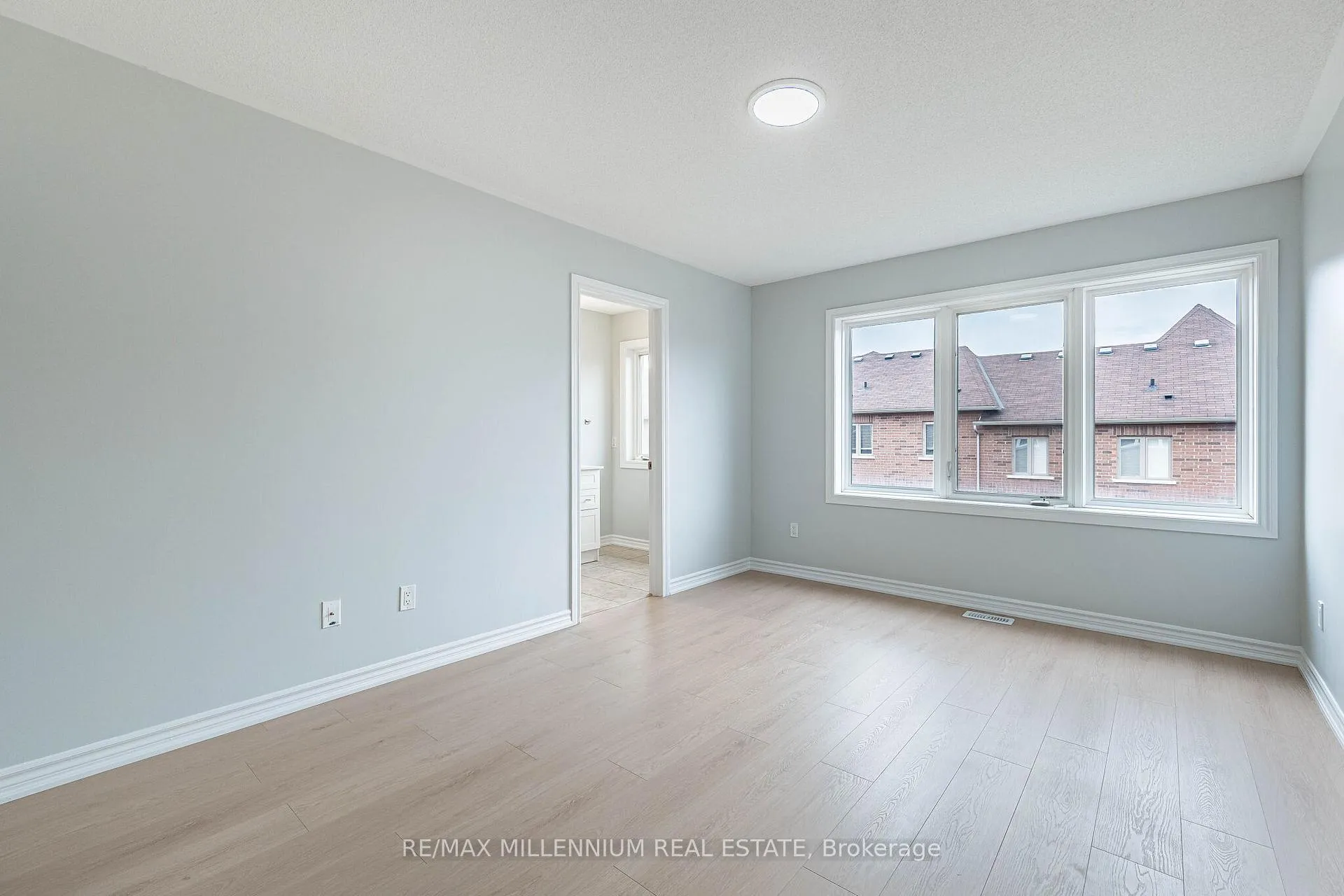 Photo 34 of 22 Magdalene Crescent, Brampton, Heart Lake — HOMEH