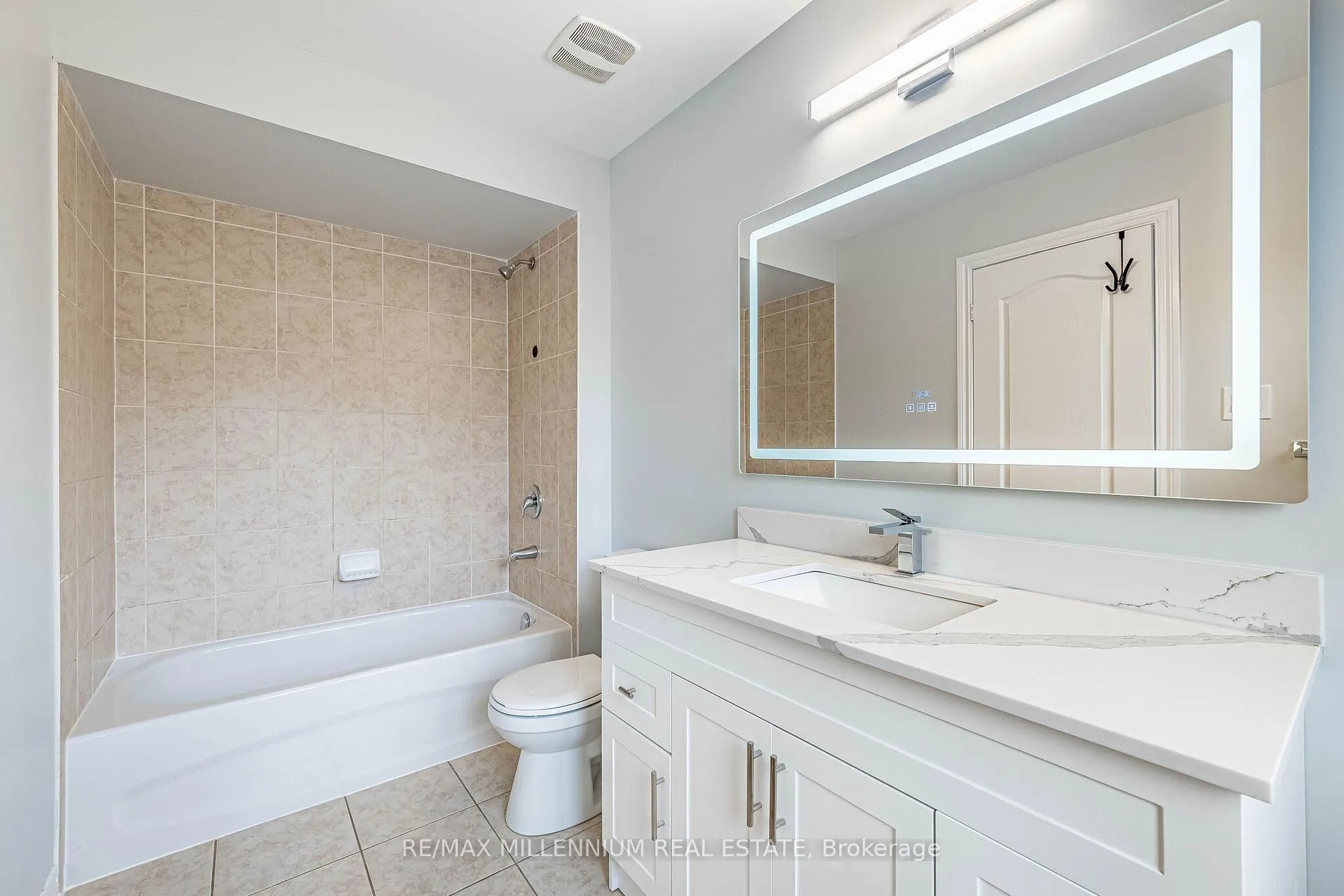 Photo 37 of 22 Magdalene Crescent, Brampton, Heart Lake — HOMEH