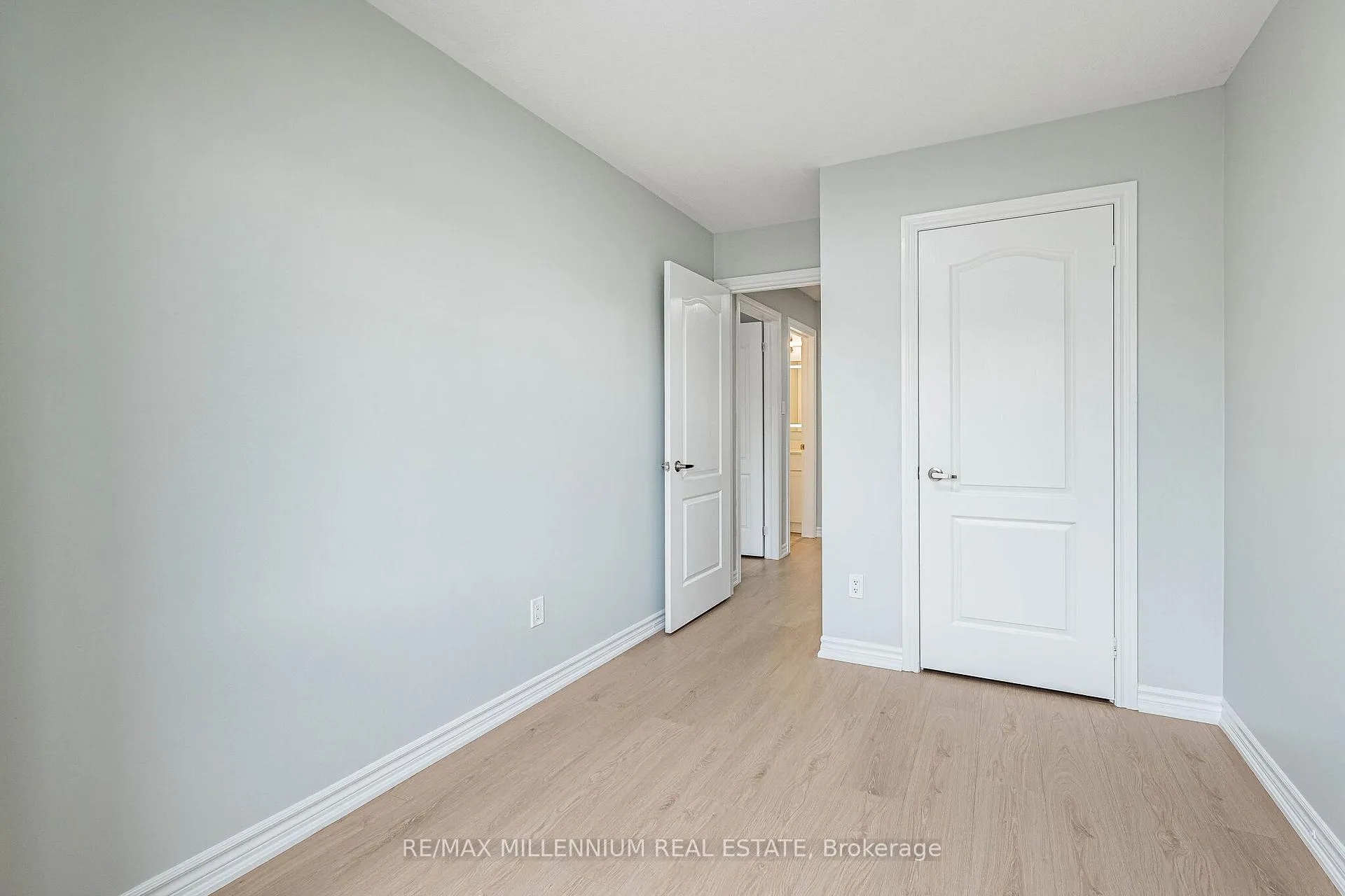 Photo 42 of 22 Magdalene Crescent, Brampton, Heart Lake — HOMEH