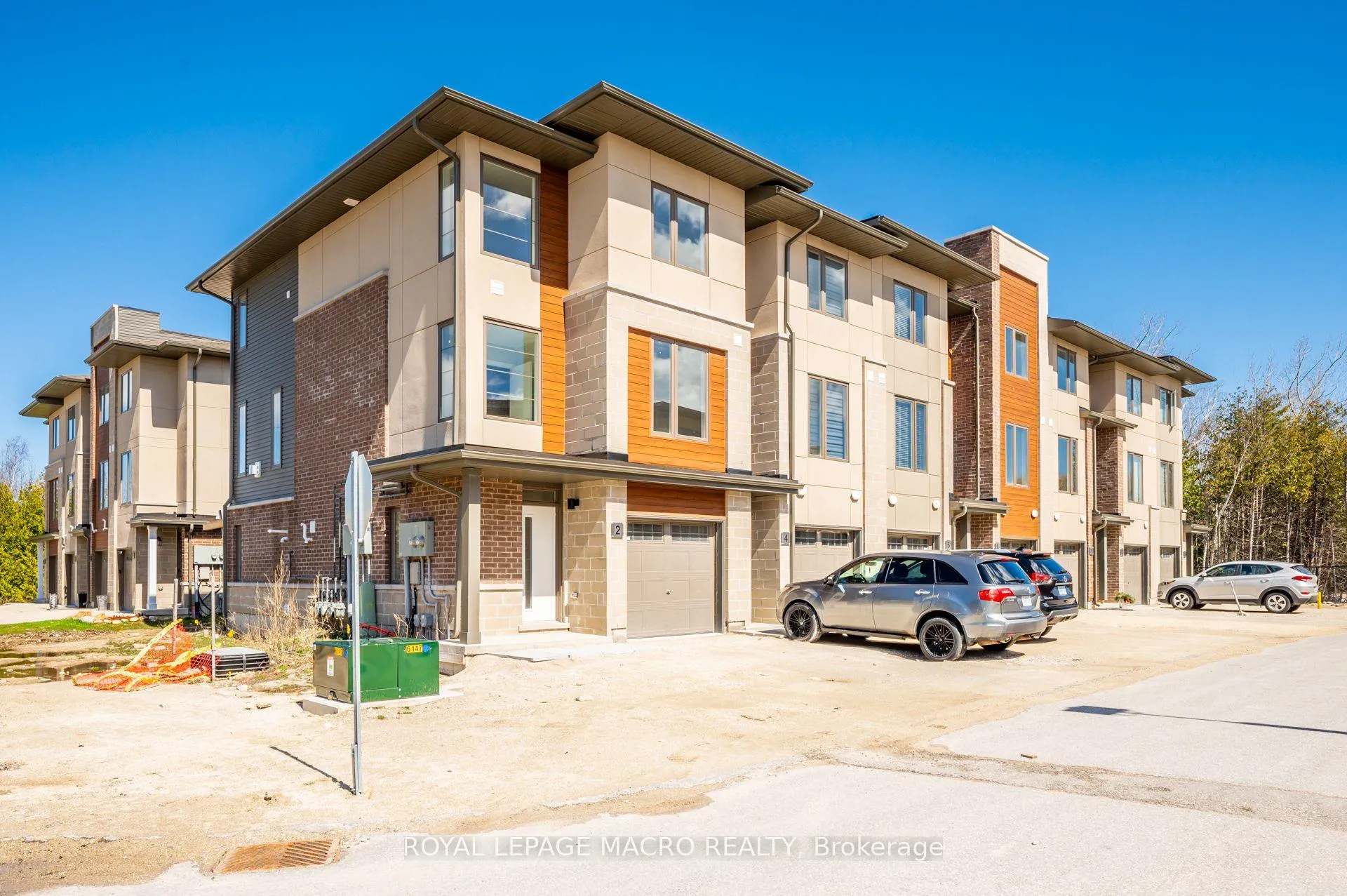 Photo 1 of 2 Winters Crescent, Collingwood — HOMEH