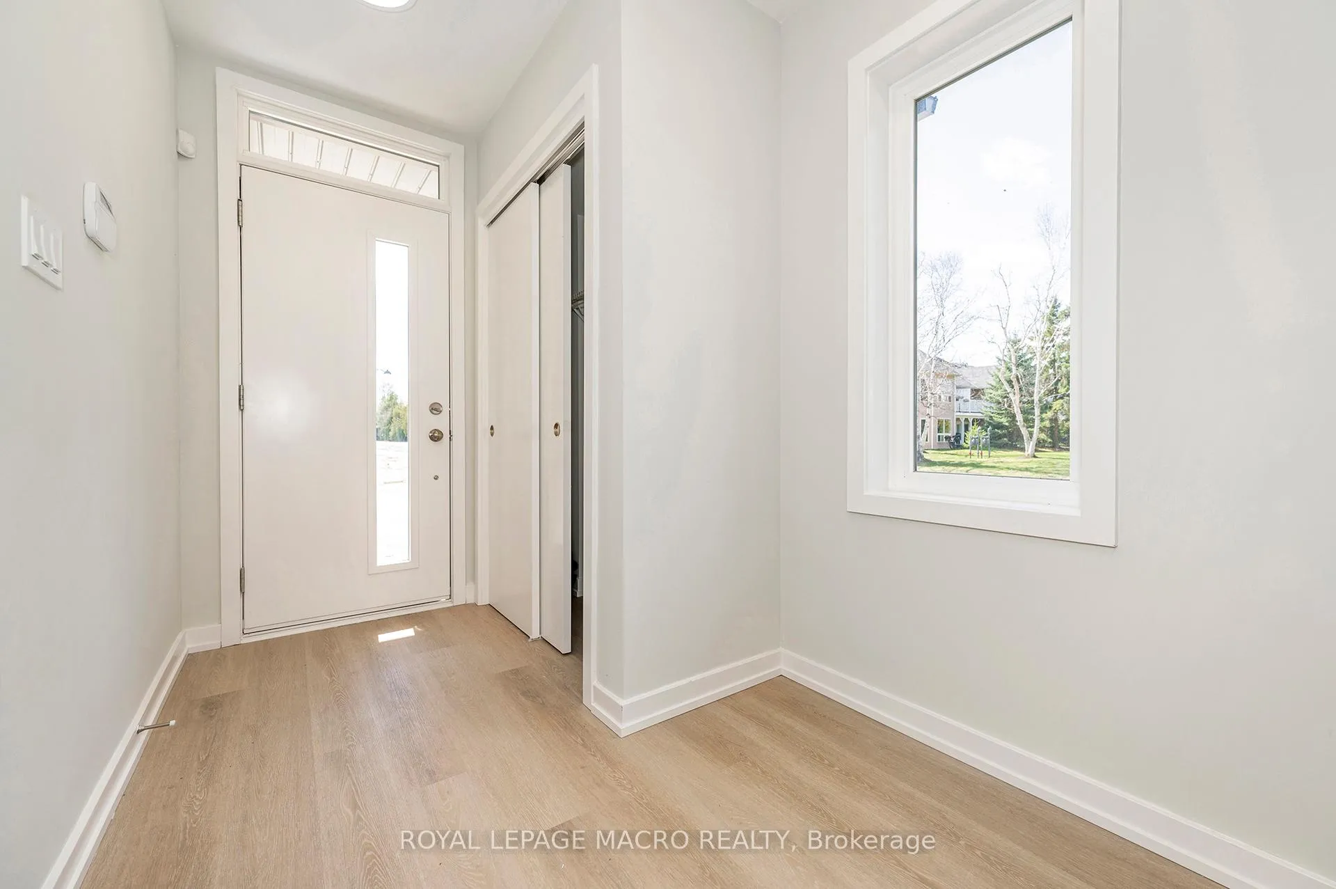 Photo 4 of 2 Winters Crescent, Collingwood — HOMEH