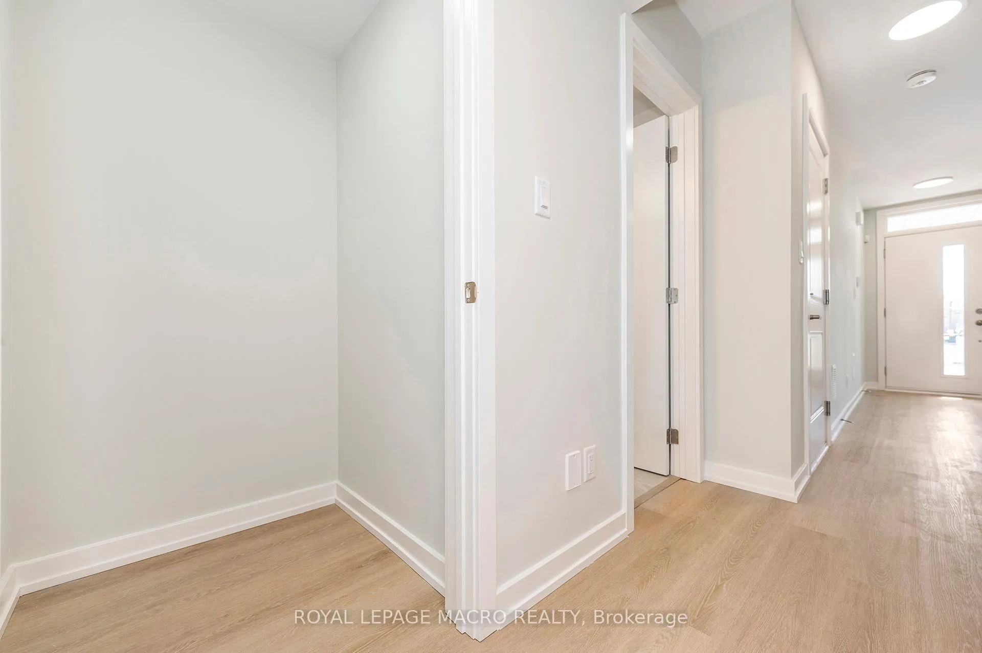 Photo 7 of 2 Winters Crescent, Collingwood — HOMEH