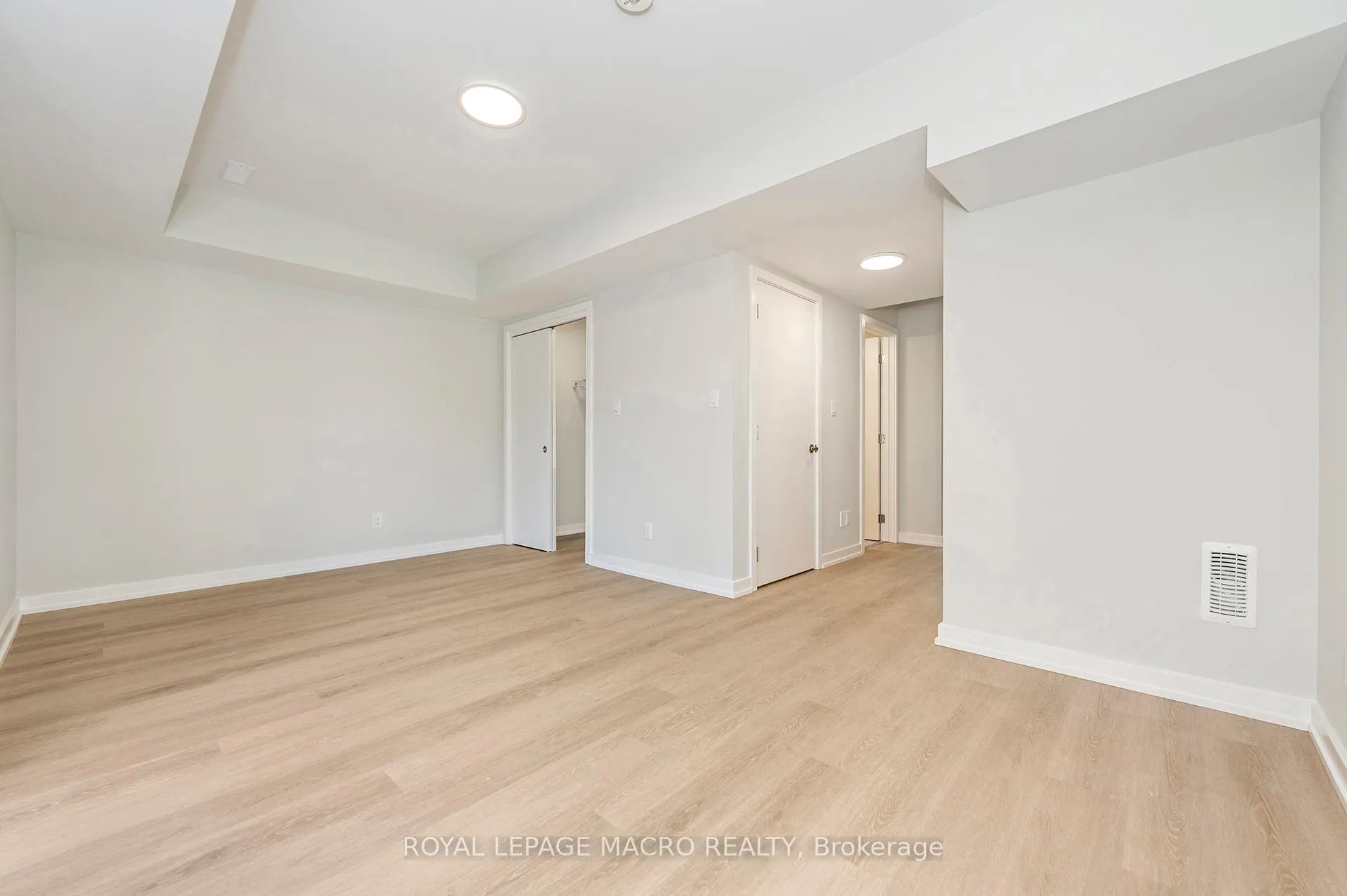 Photo 8 of 2 Winters Crescent, Collingwood — HOMEH