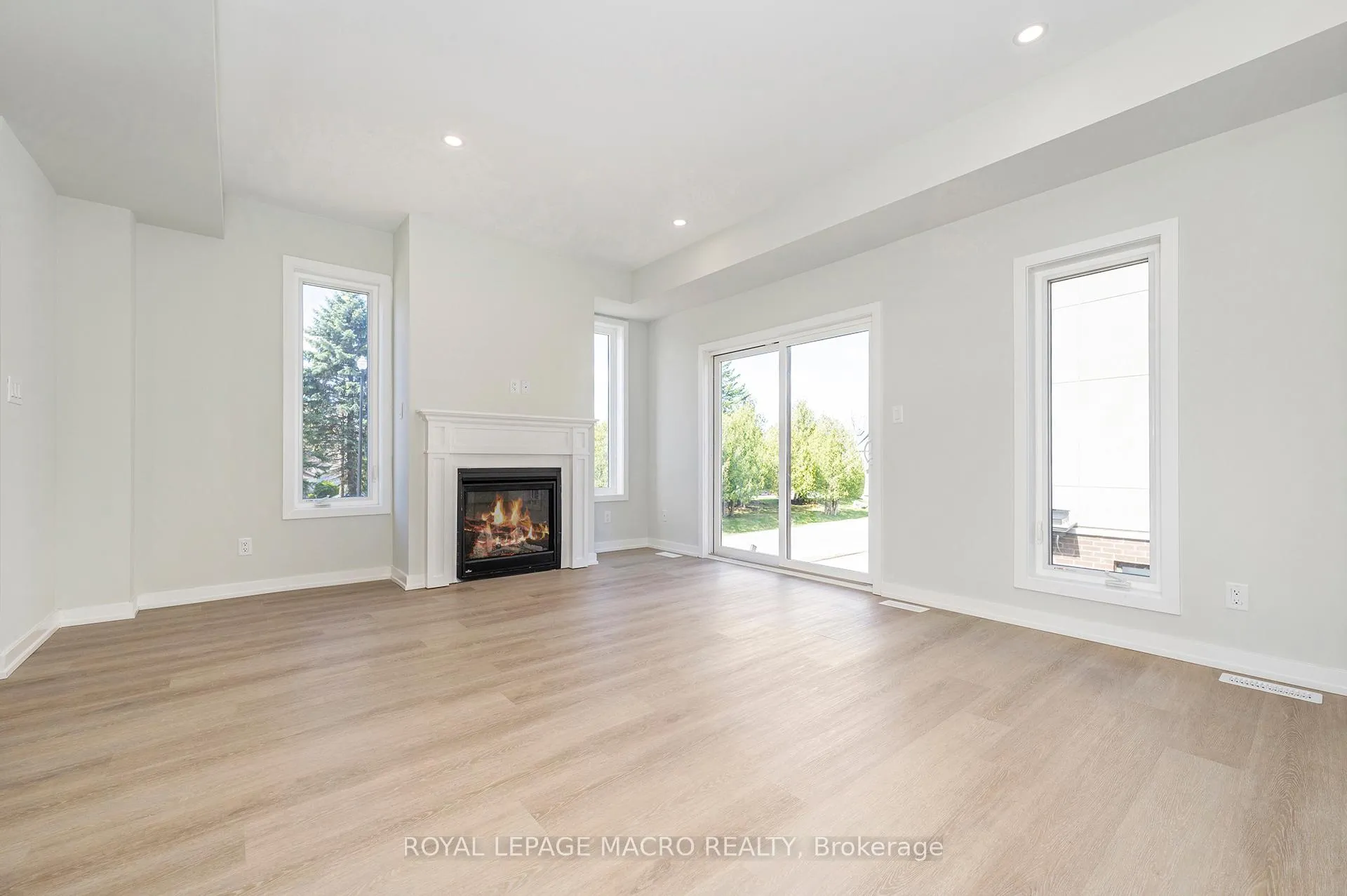 Photo 13 of 2 Winters Crescent, Collingwood — HOMEH